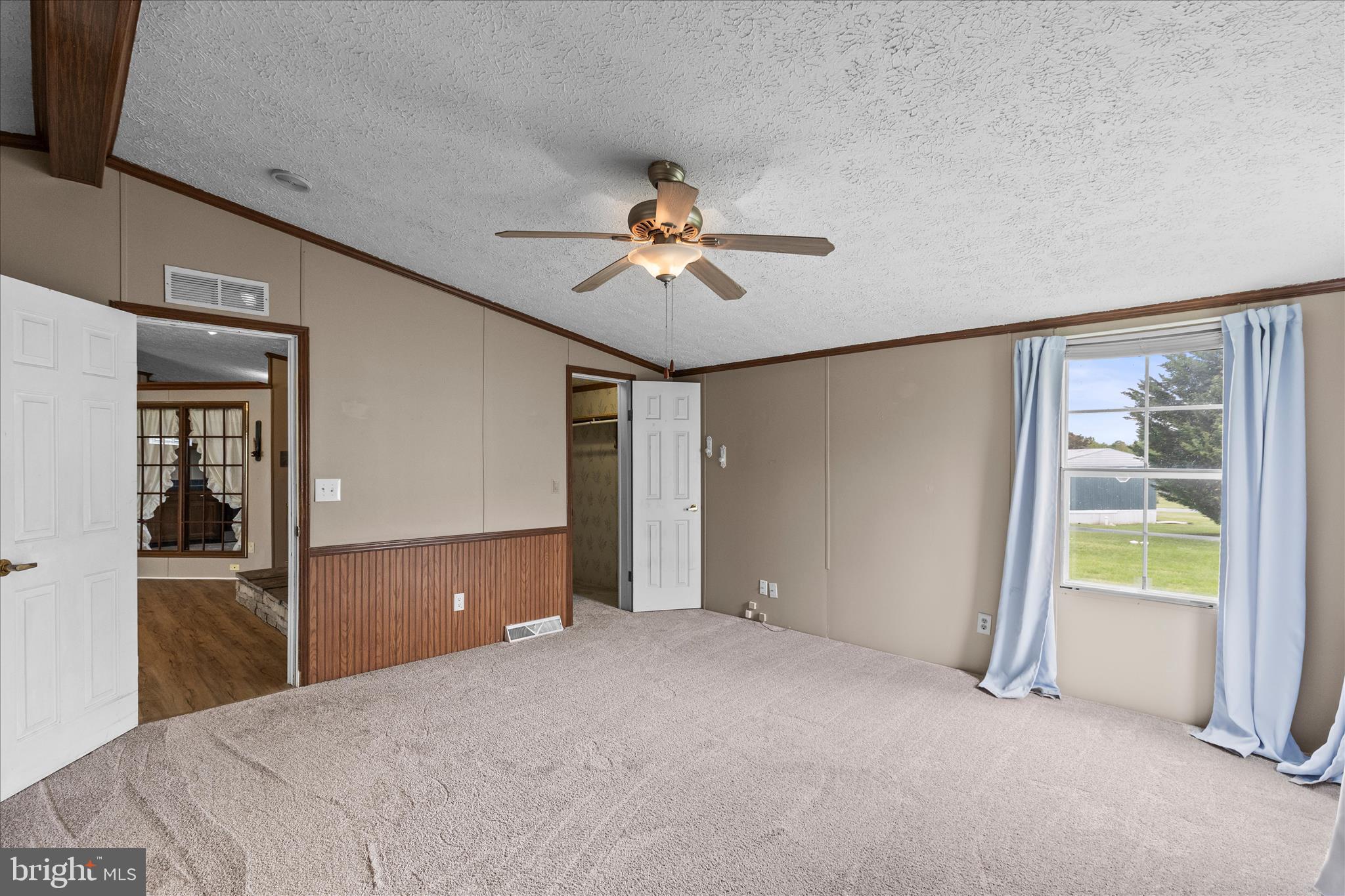 TALL OAKS MHP - Residential