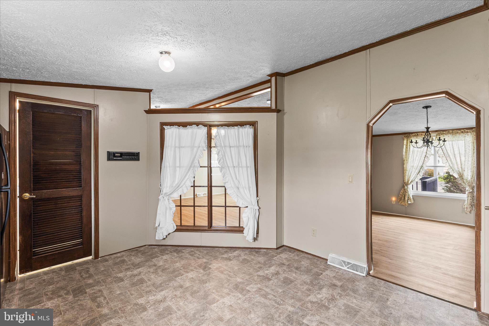 TALL OAKS MHP - Residential