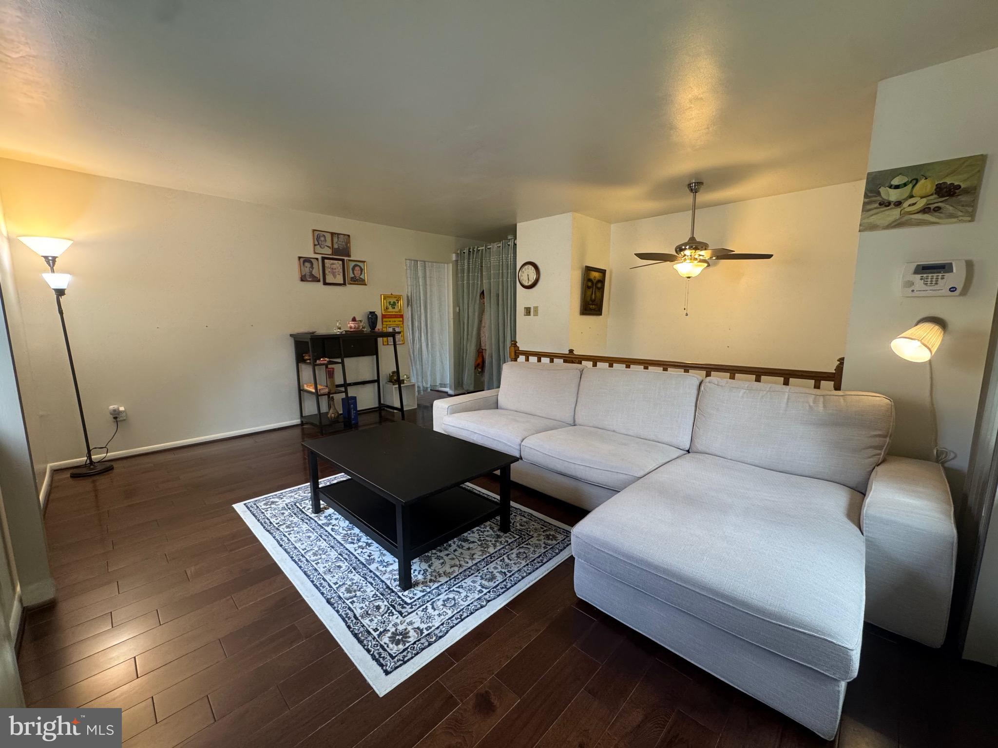 LAUREL - Residential