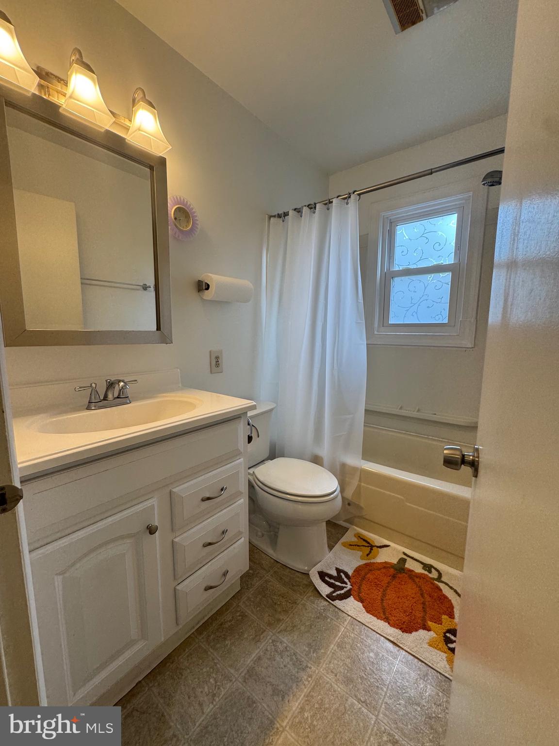 LAUREL - Residential