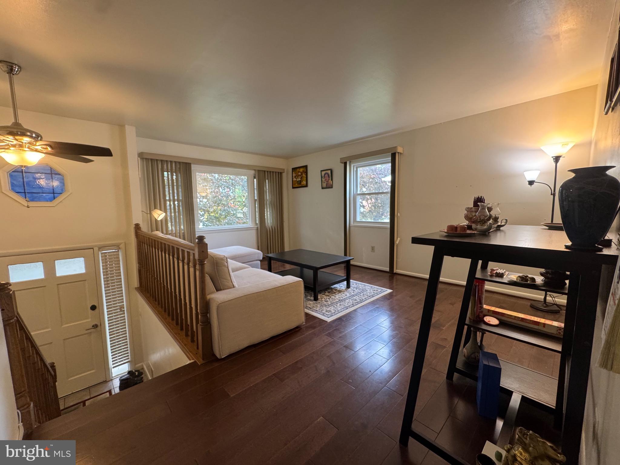 LAUREL - Residential