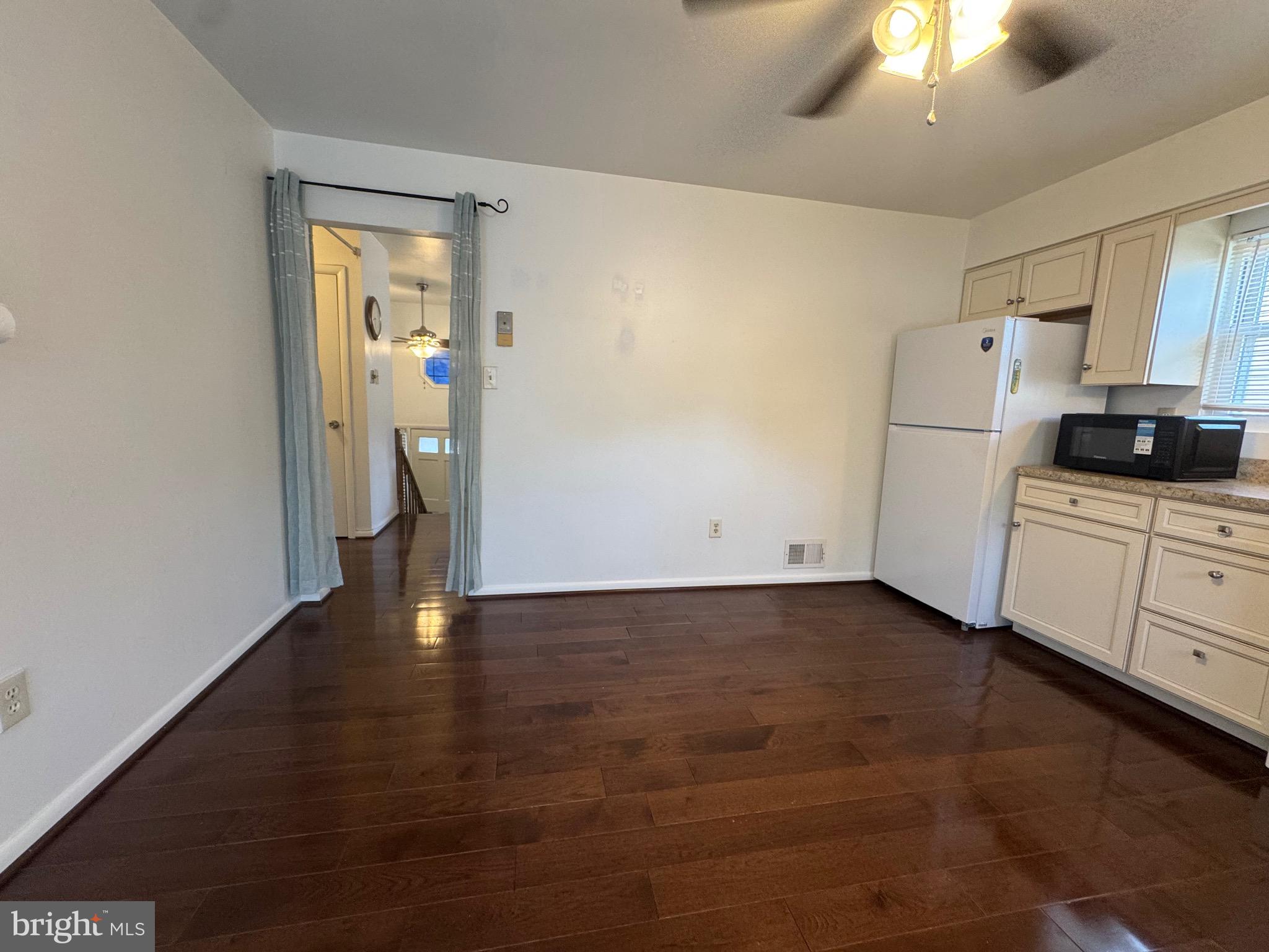 LAUREL - Residential