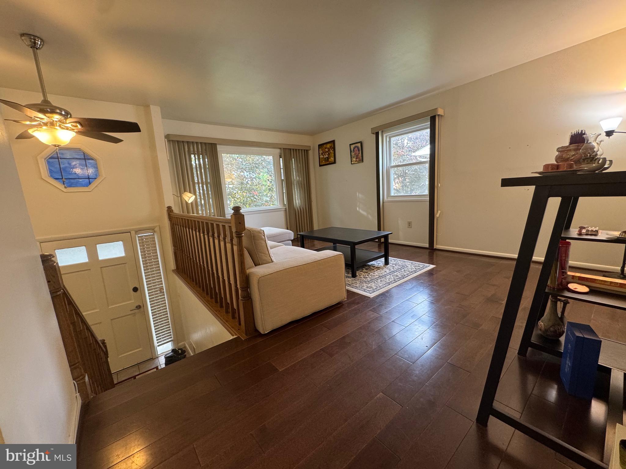 LAUREL - Residential