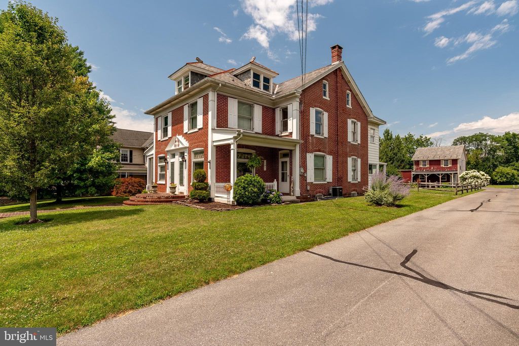 Photo of 32 SNYDER ST, DENVER, PA 17517 (MLS # PALA2038430)