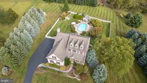 30 ALEXANDER ROAD KINTNERSVILLE PA 18930