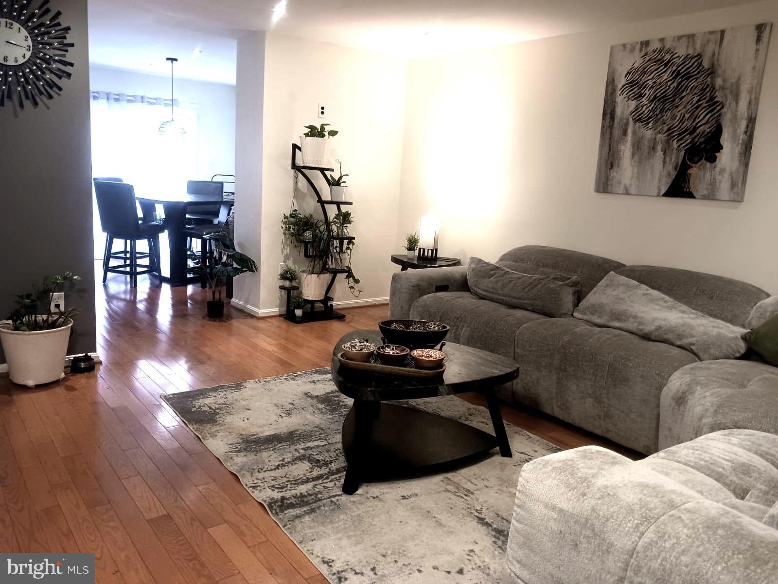 ROLLING BROOK - Residential Lease