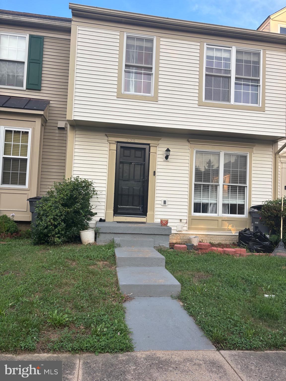 ROLLING BROOK - Residential Lease