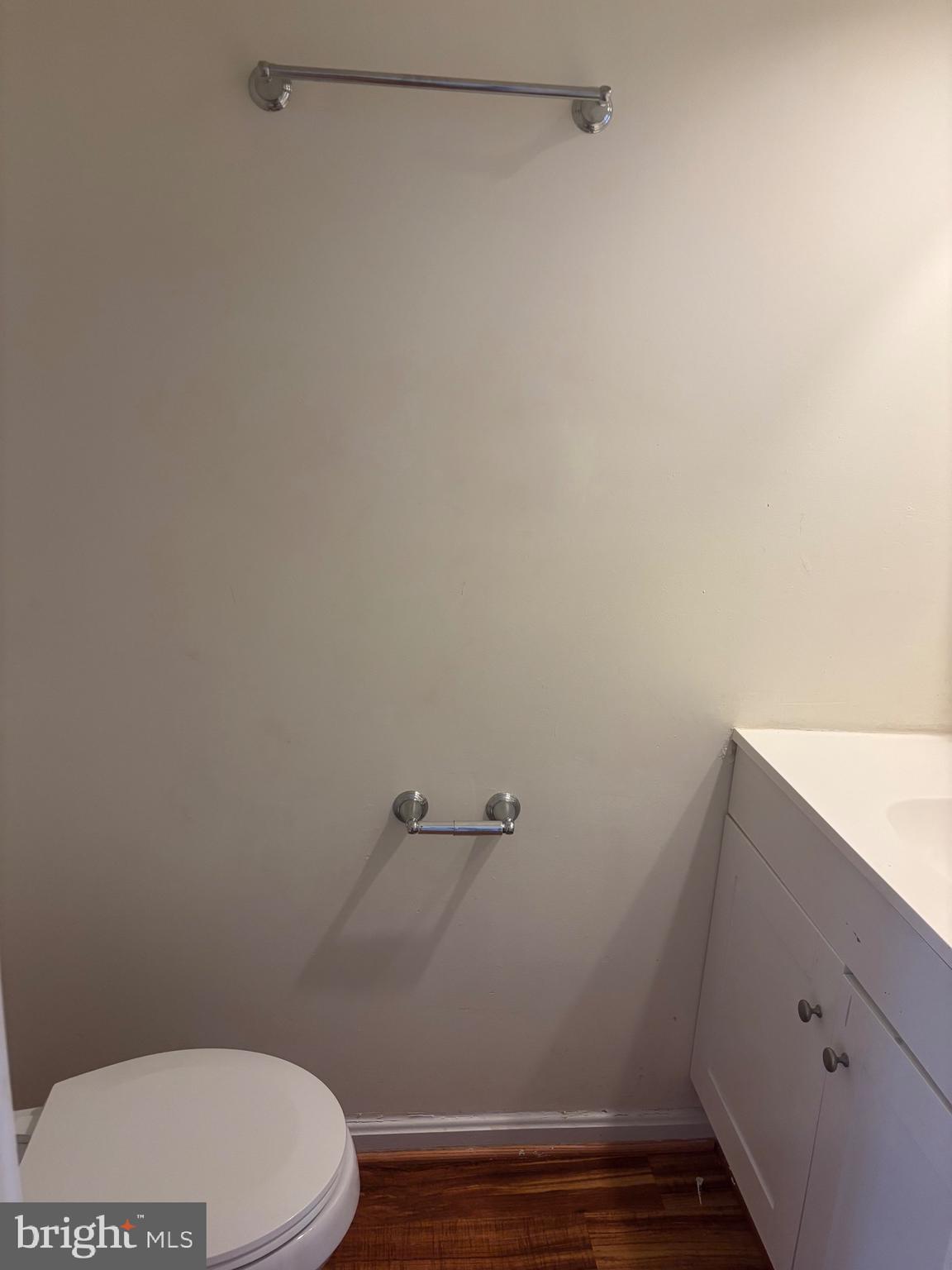 ROLLING BROOK - Residential Lease