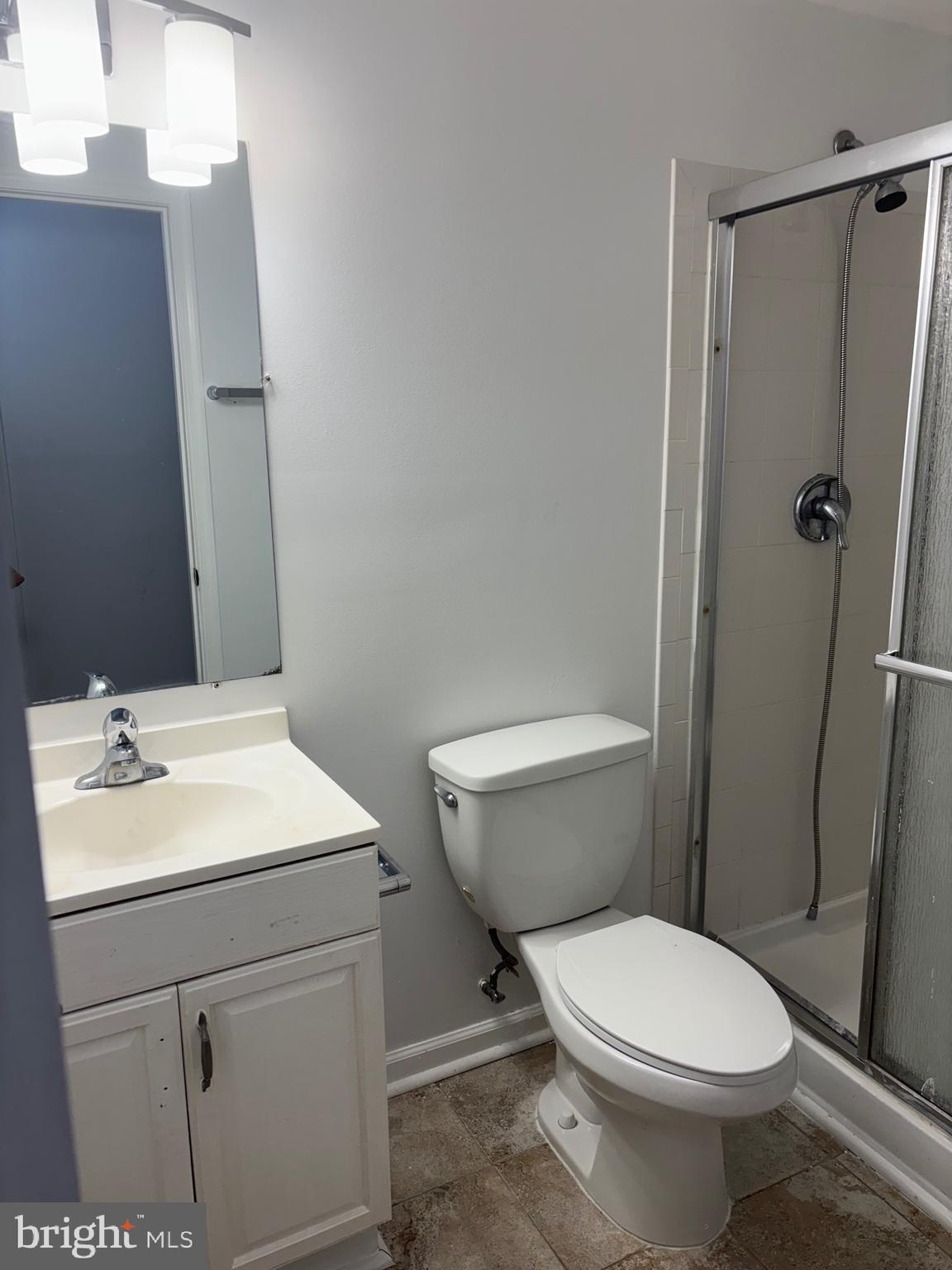 ROLLING BROOK - Residential Lease