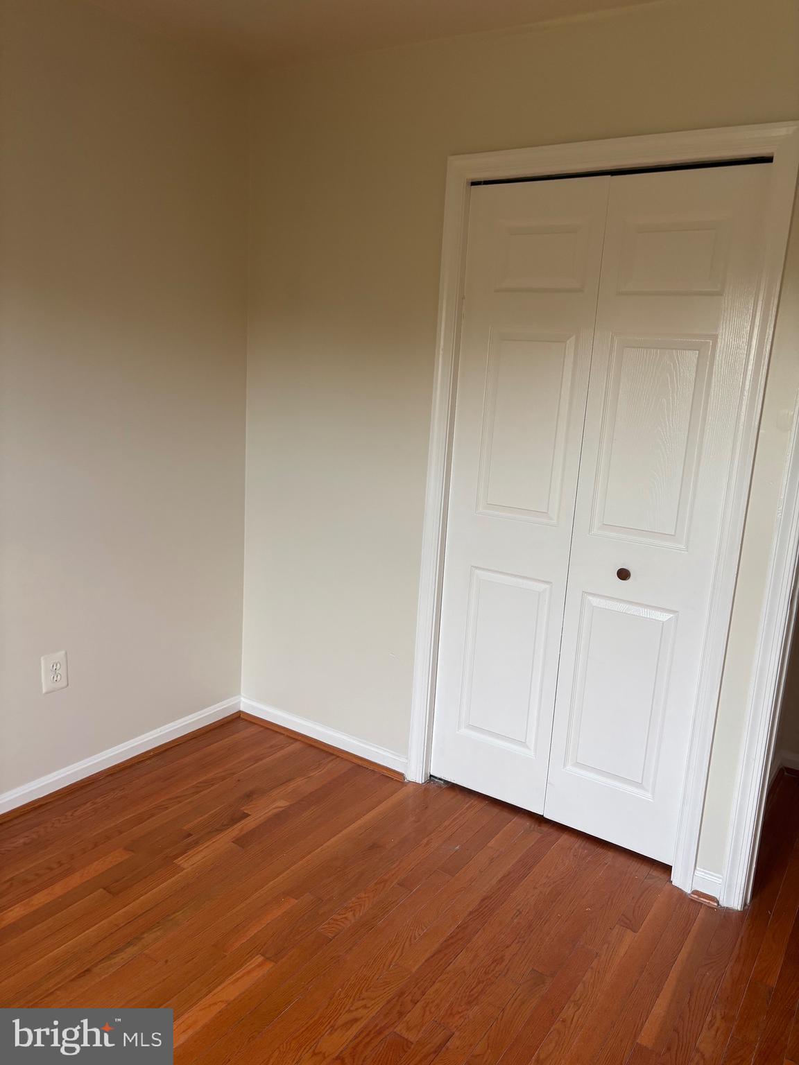 ROLLING BROOK - Residential Lease