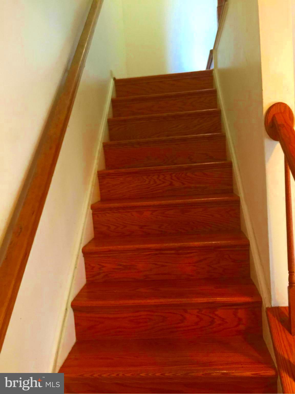 ROLLING BROOK - Residential Lease