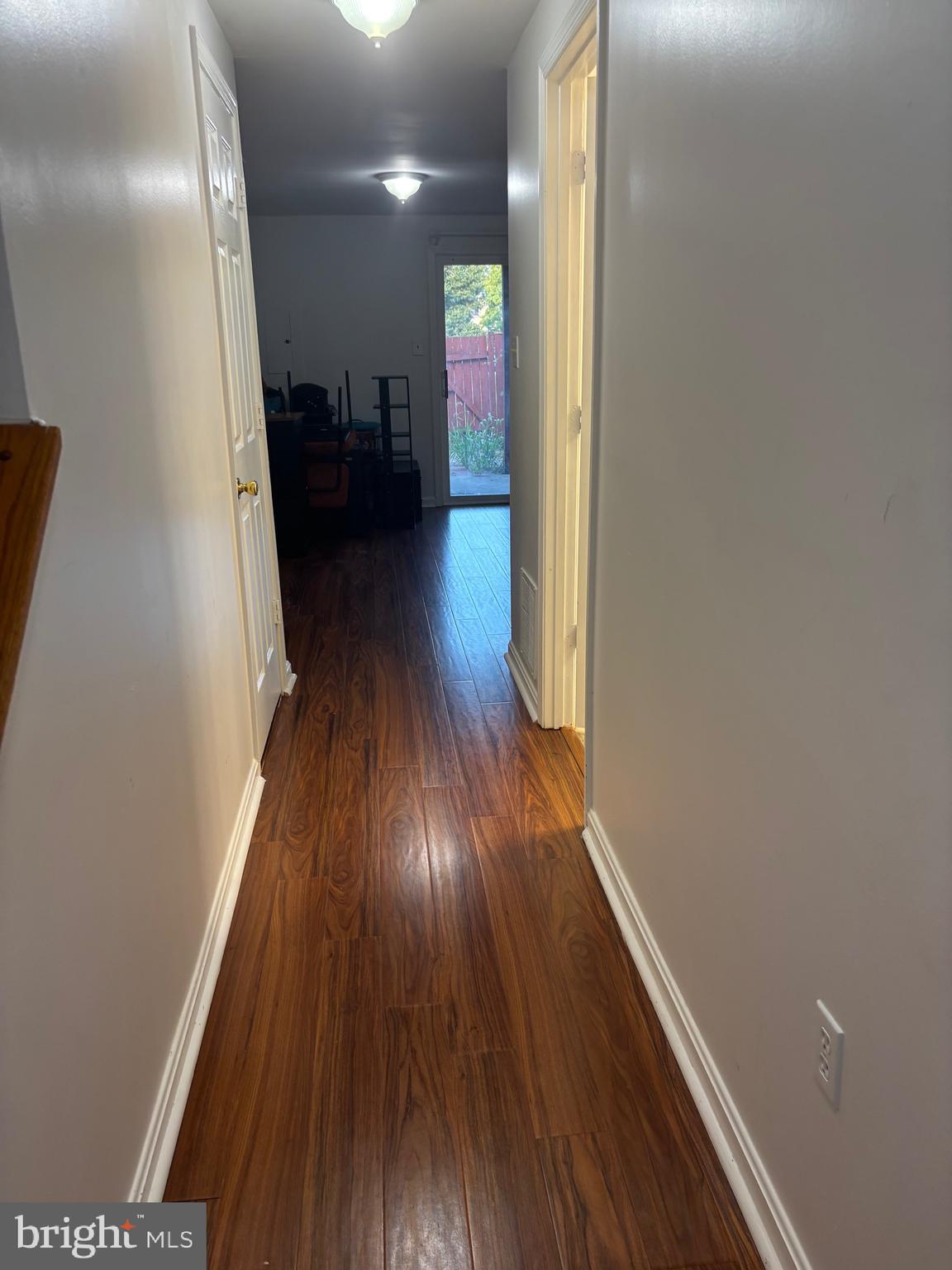 ROLLING BROOK - Residential Lease