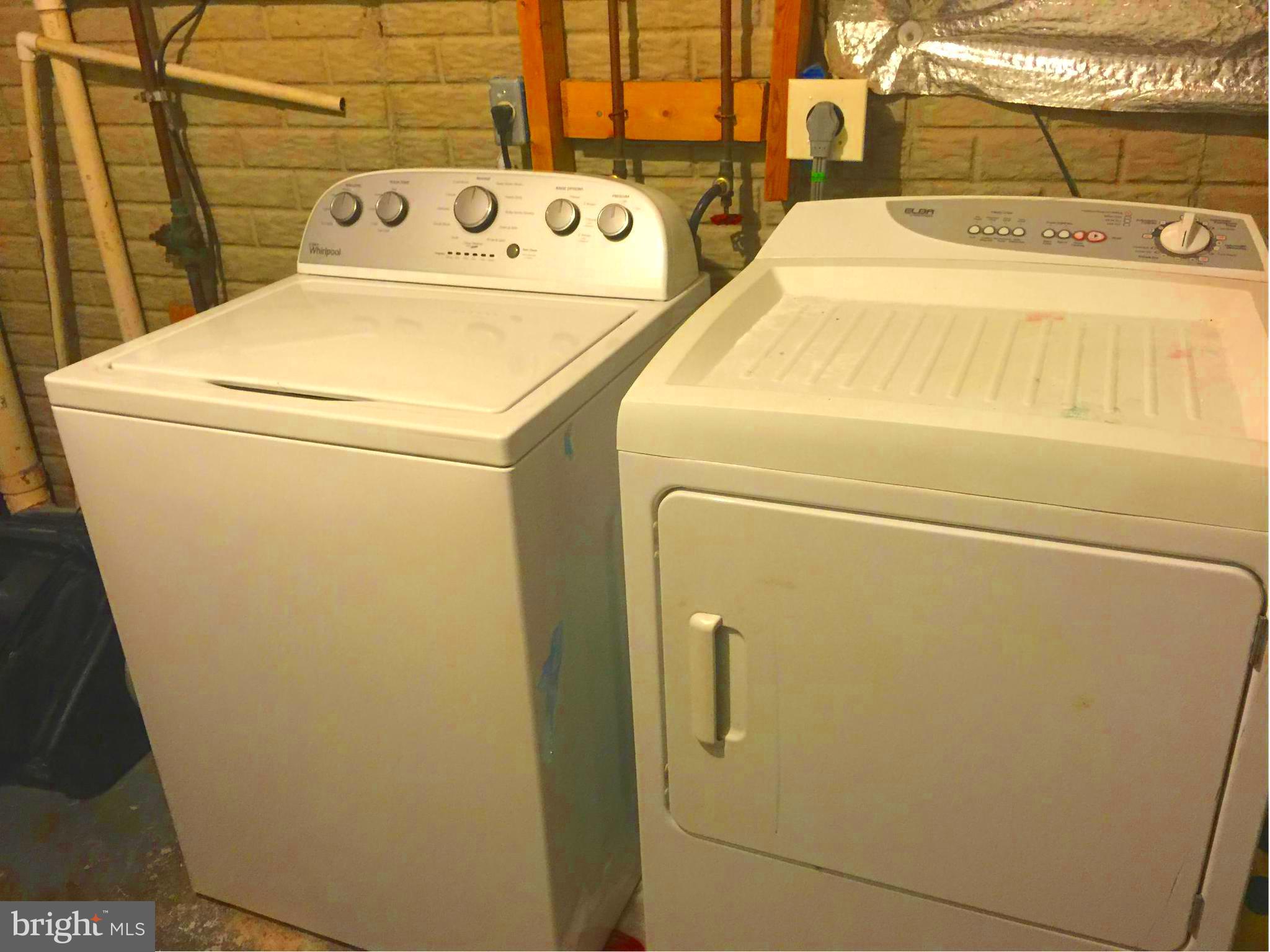 ROLLING BROOK - Residential Lease