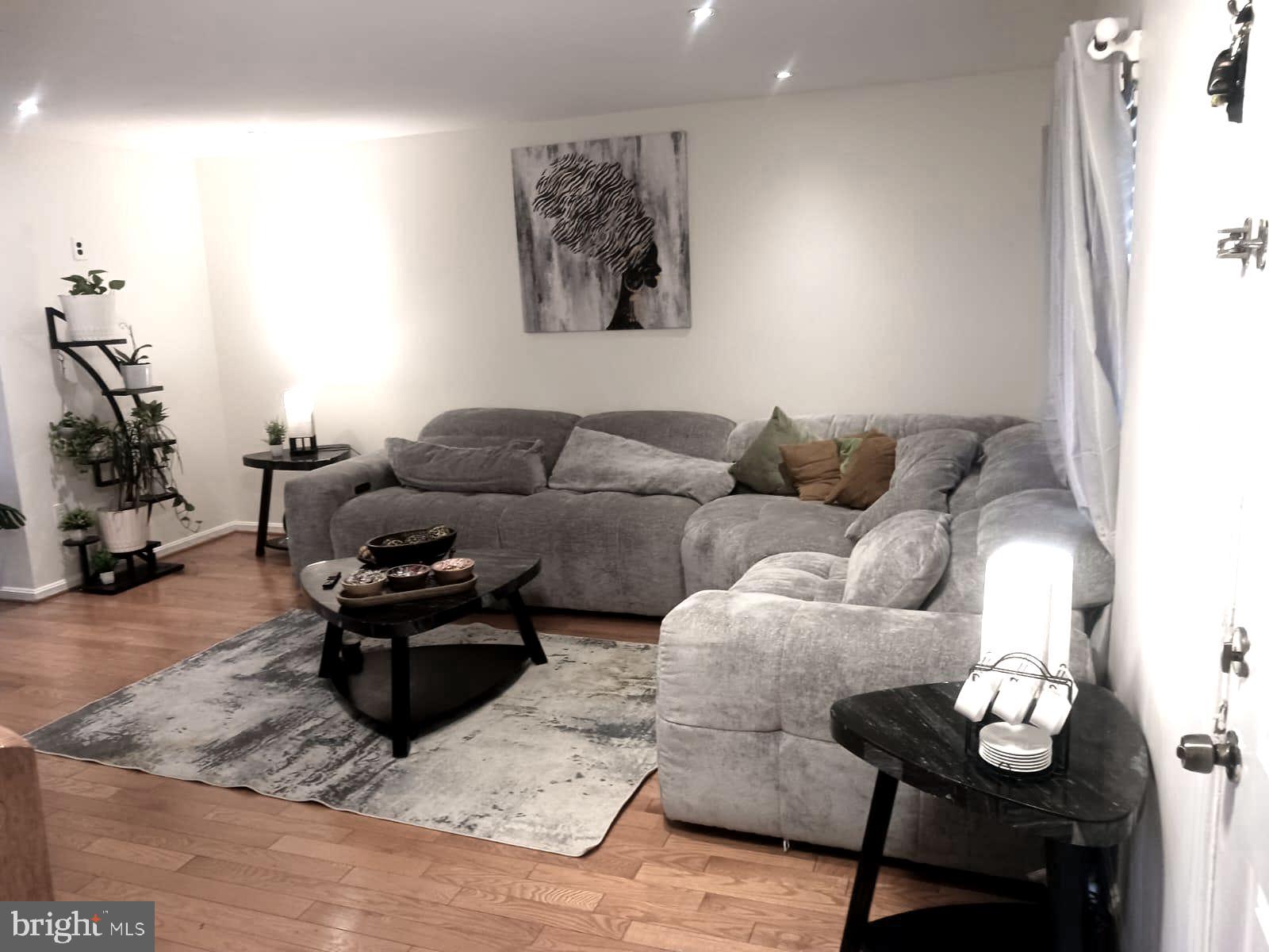 ROLLING BROOK - Residential Lease