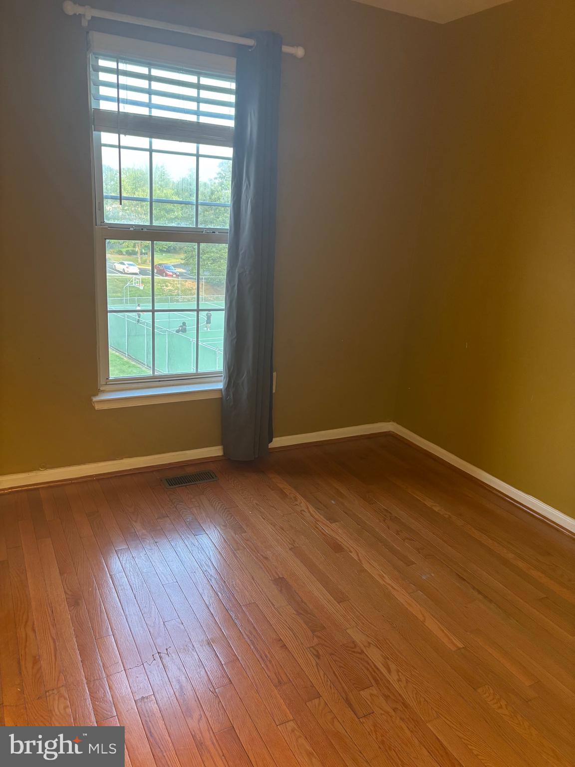 ROLLING BROOK - Residential Lease