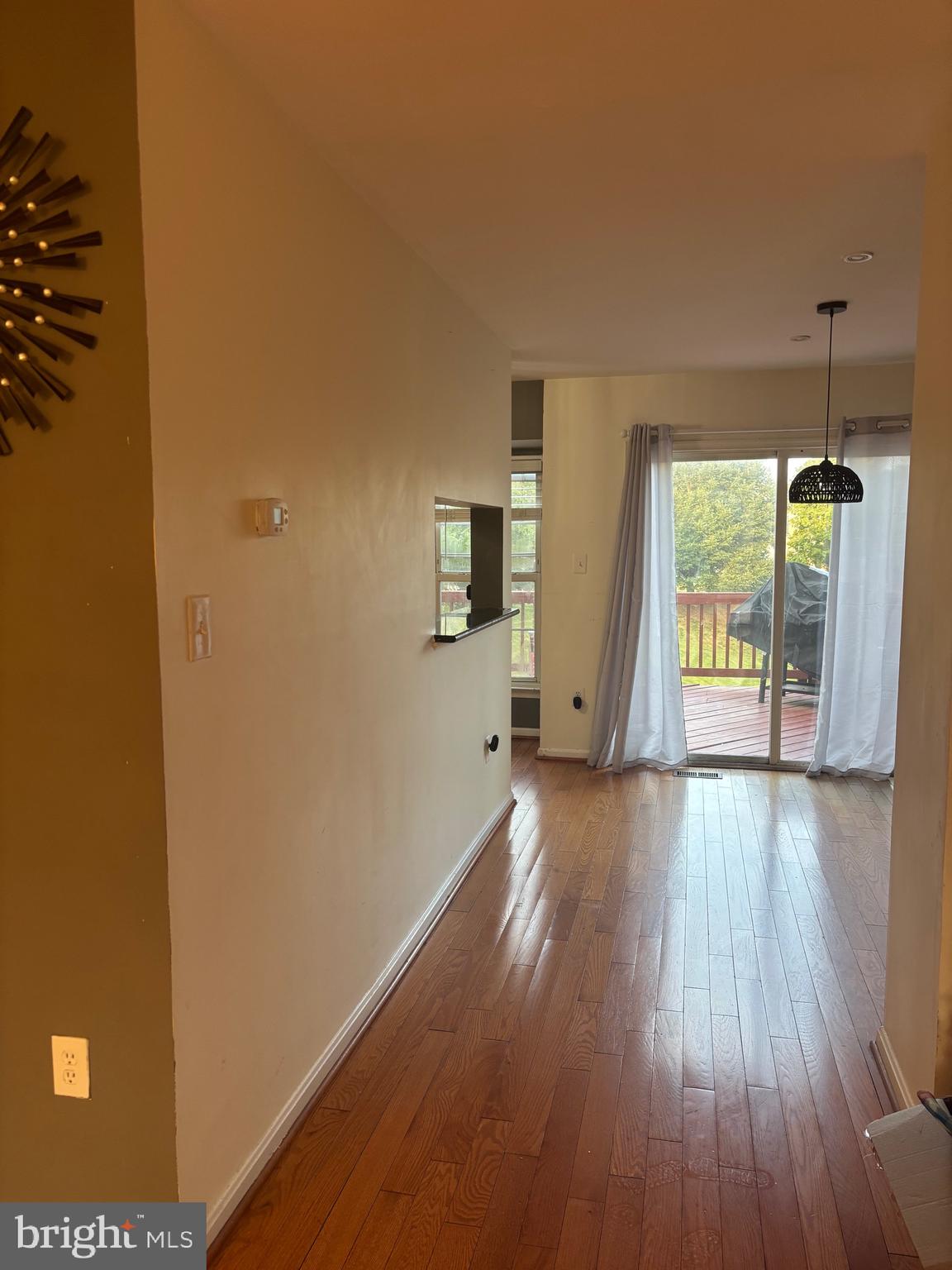 ROLLING BROOK - Residential Lease