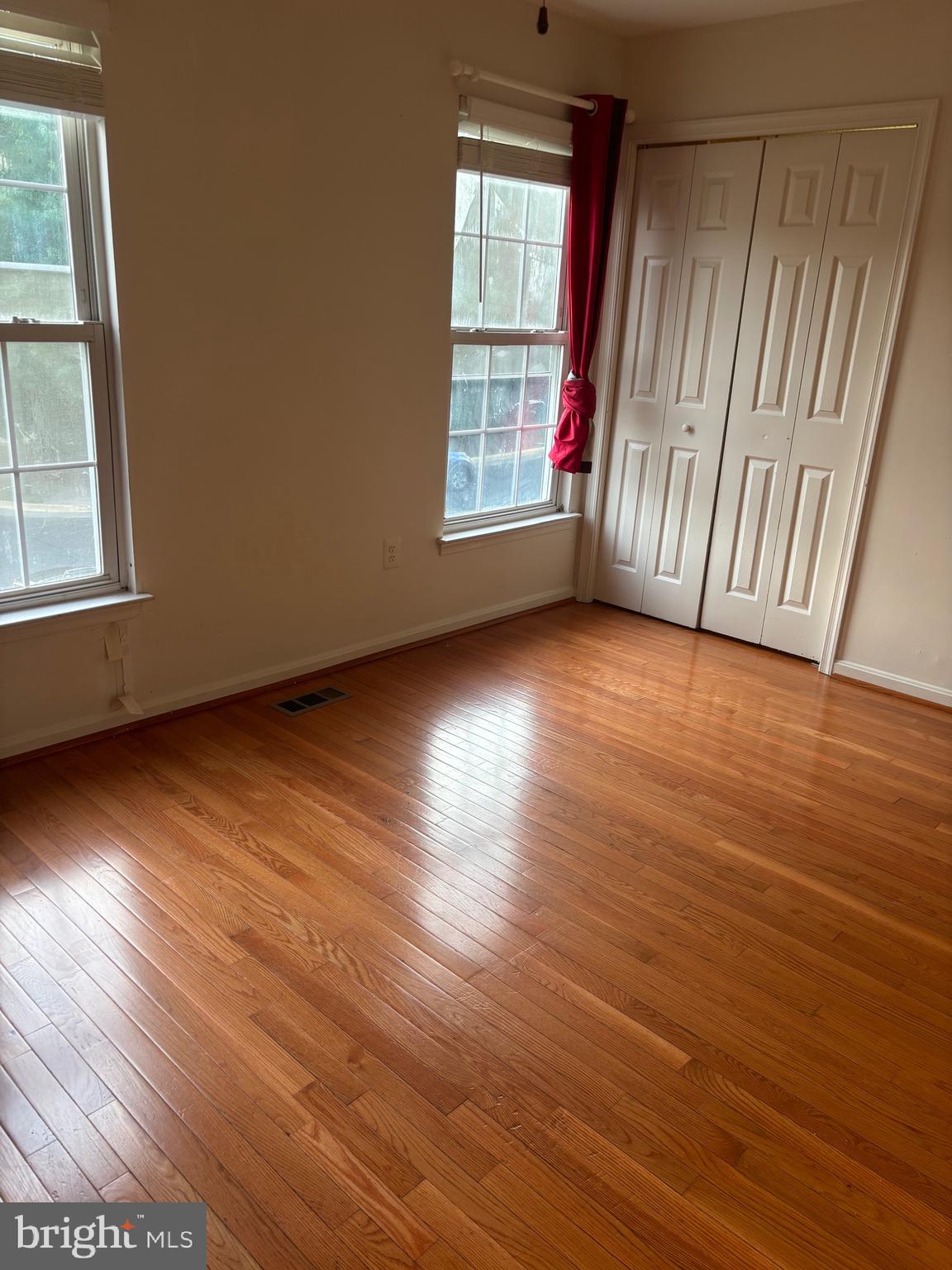 ROLLING BROOK - Residential Lease