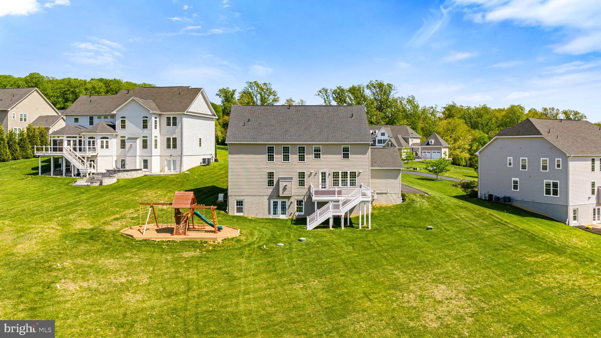 THE ESTATES AT MILL CREEK - Residential