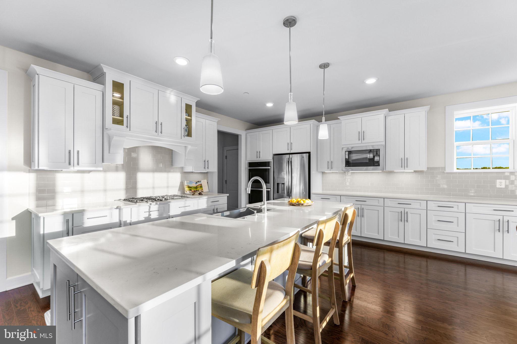 THE ESTATES AT MILL CREEK - Residential