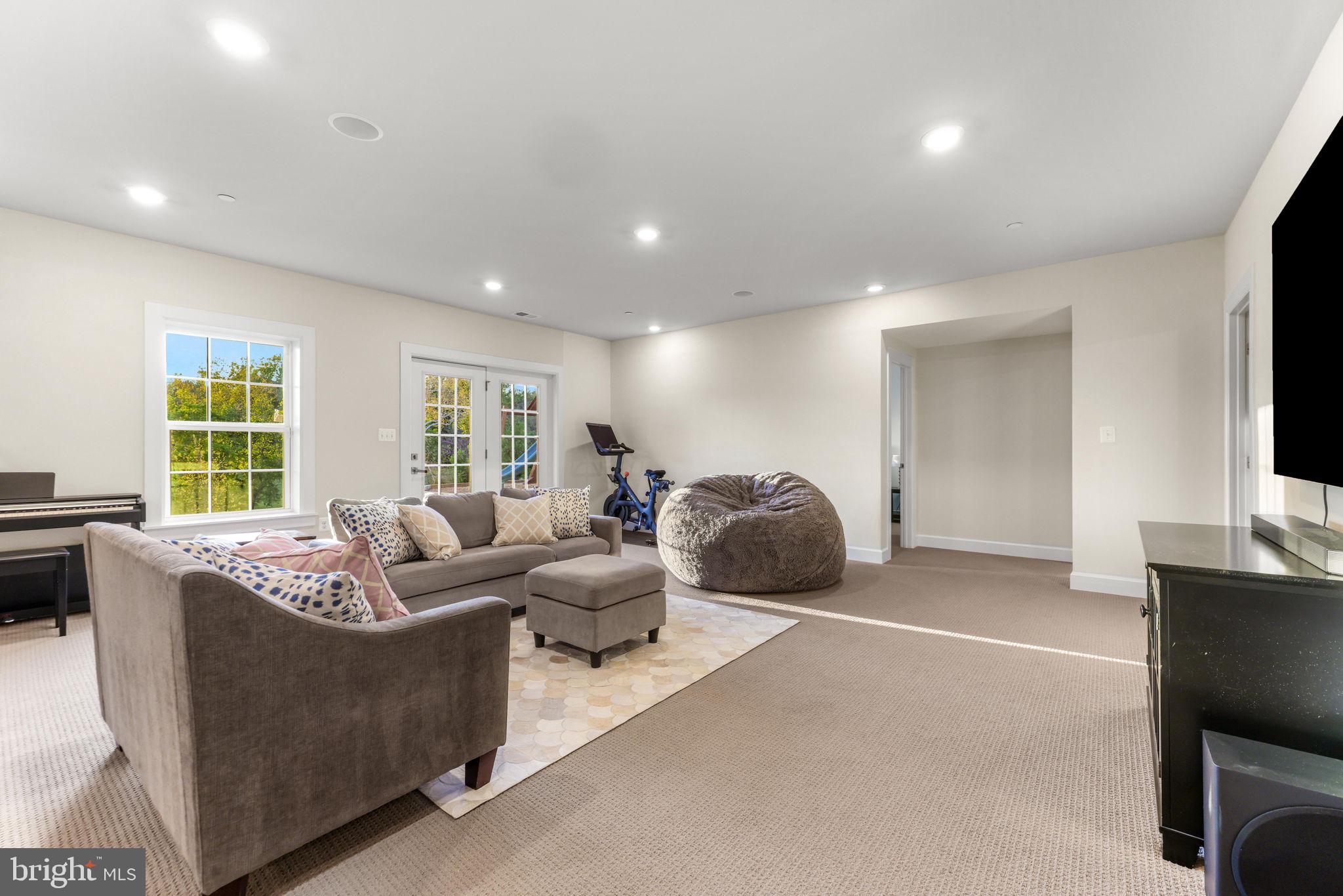 THE ESTATES AT MILL CREEK - Residential