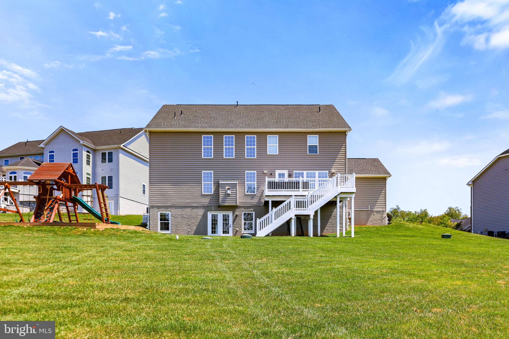 THE ESTATES AT MILL CREEK - Residential