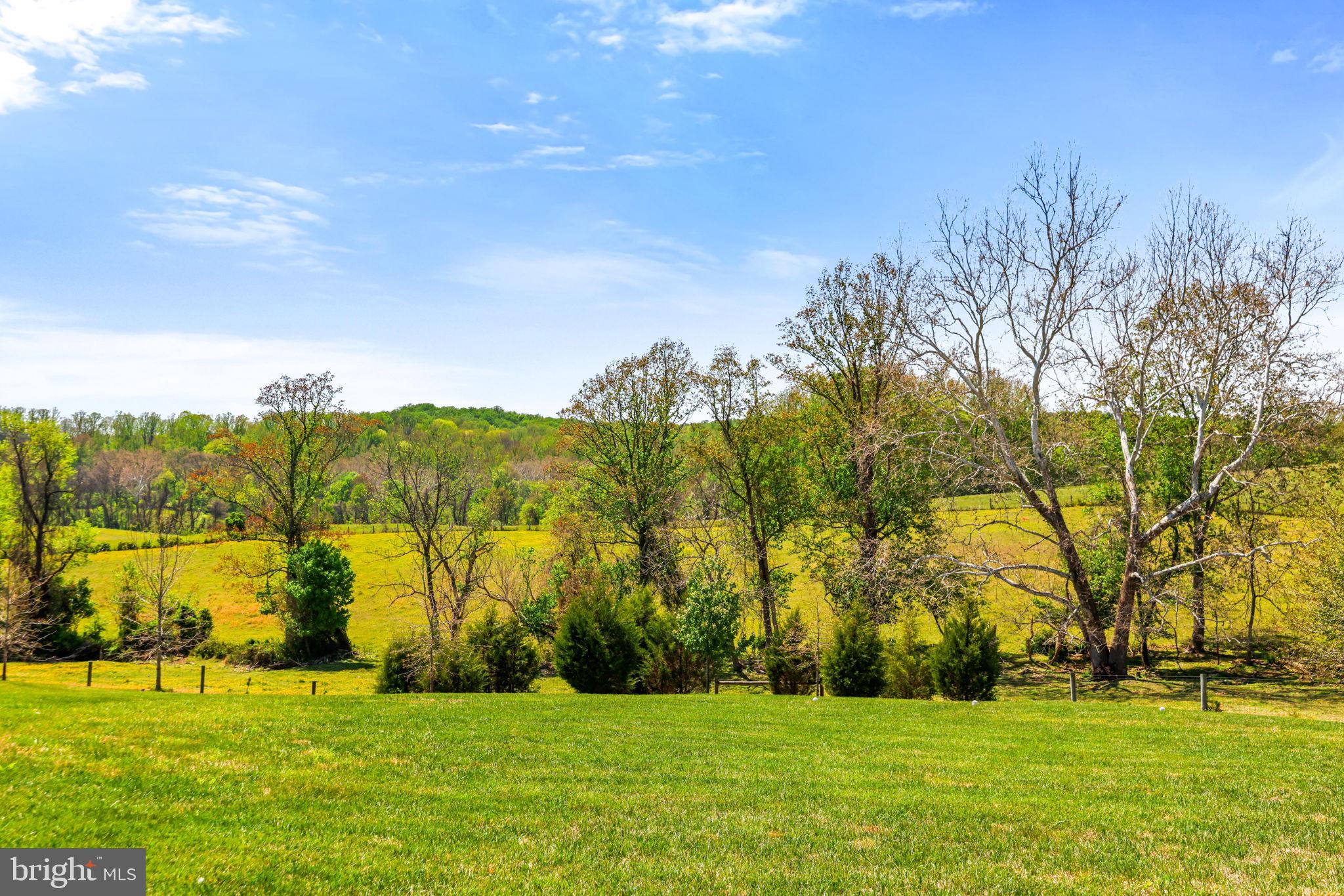 THE ESTATES AT MILL CREEK - Residential