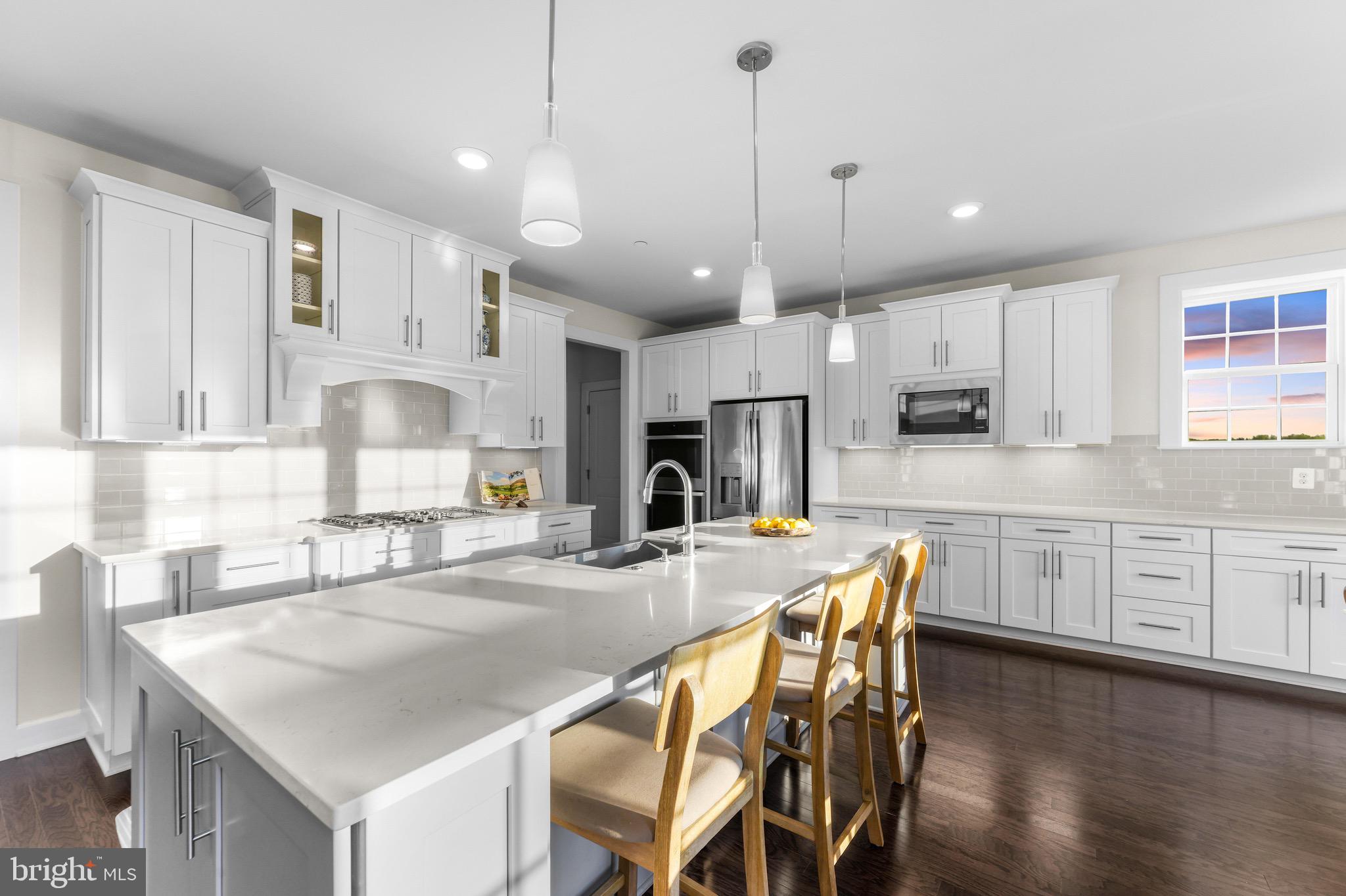 THE ESTATES AT MILL CREEK - Residential