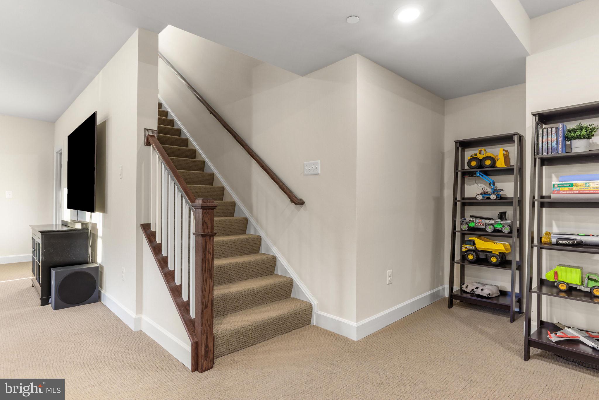 THE ESTATES AT MILL CREEK - Residential