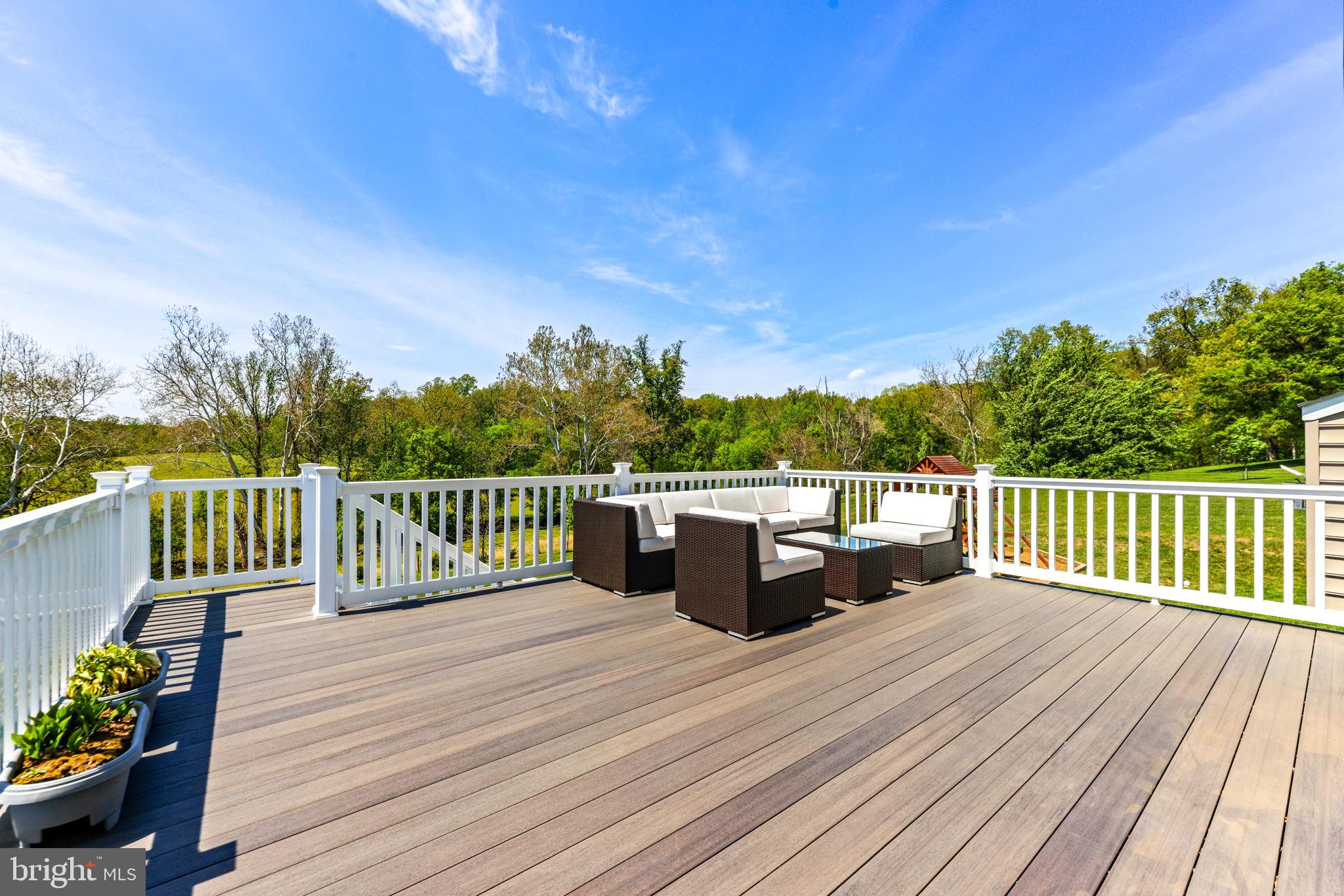 THE ESTATES AT MILL CREEK - Residential
