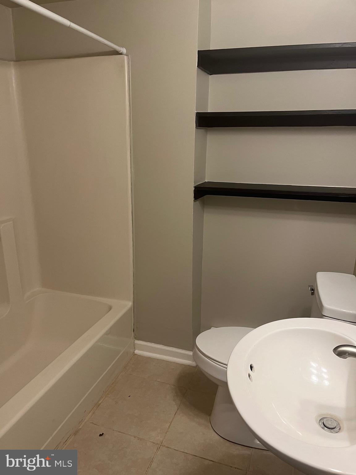 ANTIETAM FARM - Residential Lease