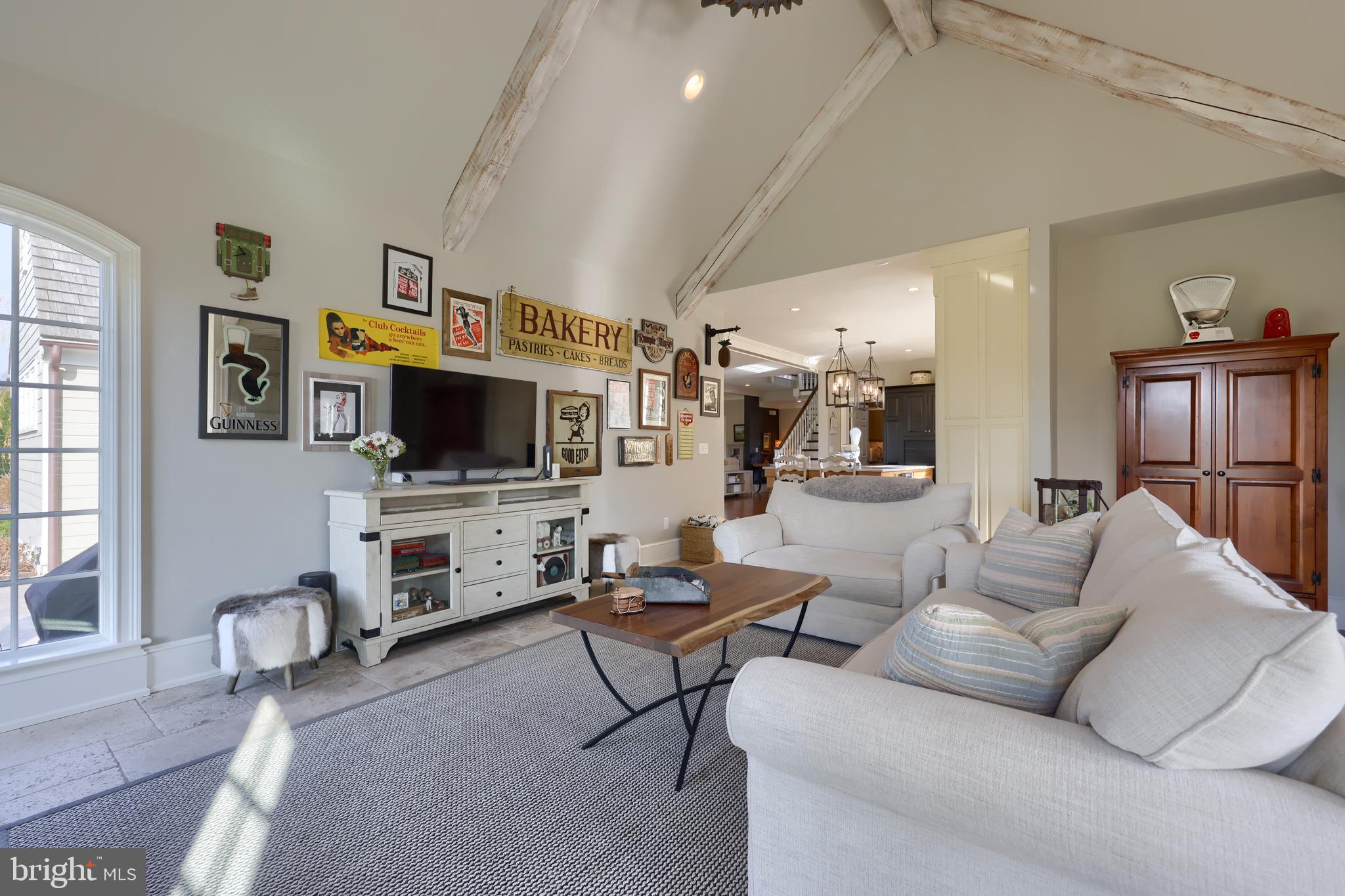 FARM ON QUARRY ROAD - Residential