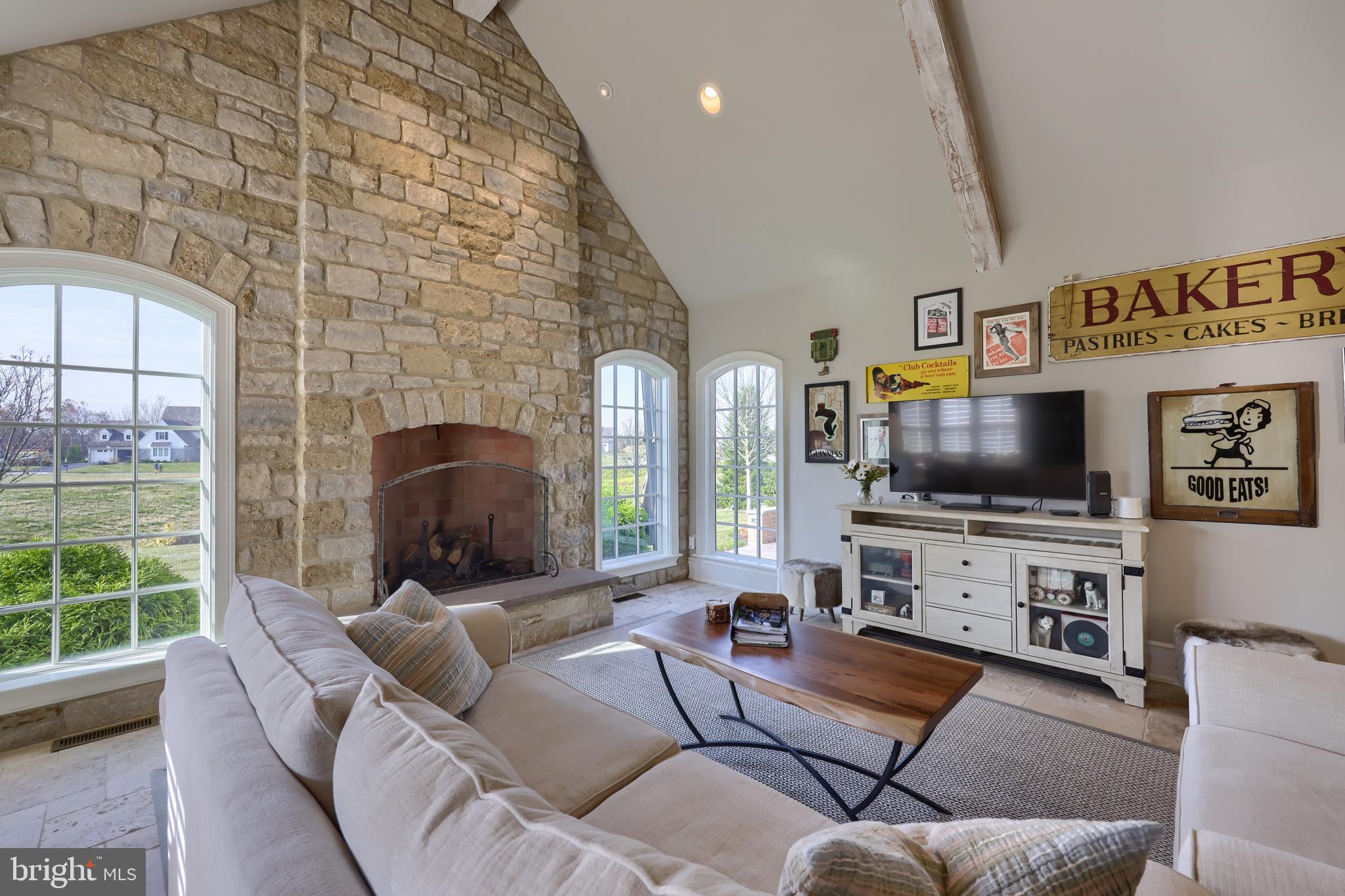 FARM ON QUARRY ROAD - Residential