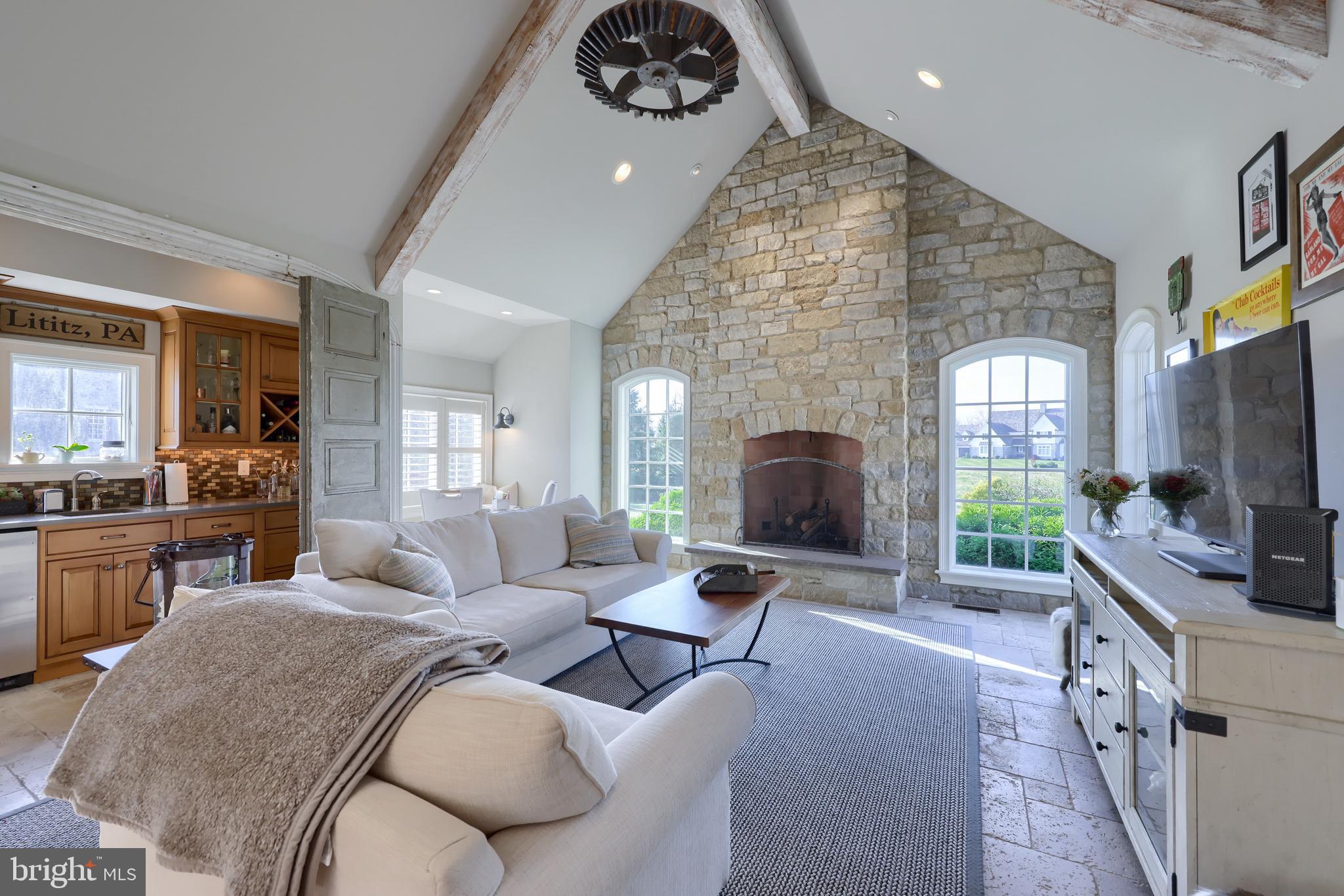 FARM ON QUARRY ROAD - Residential