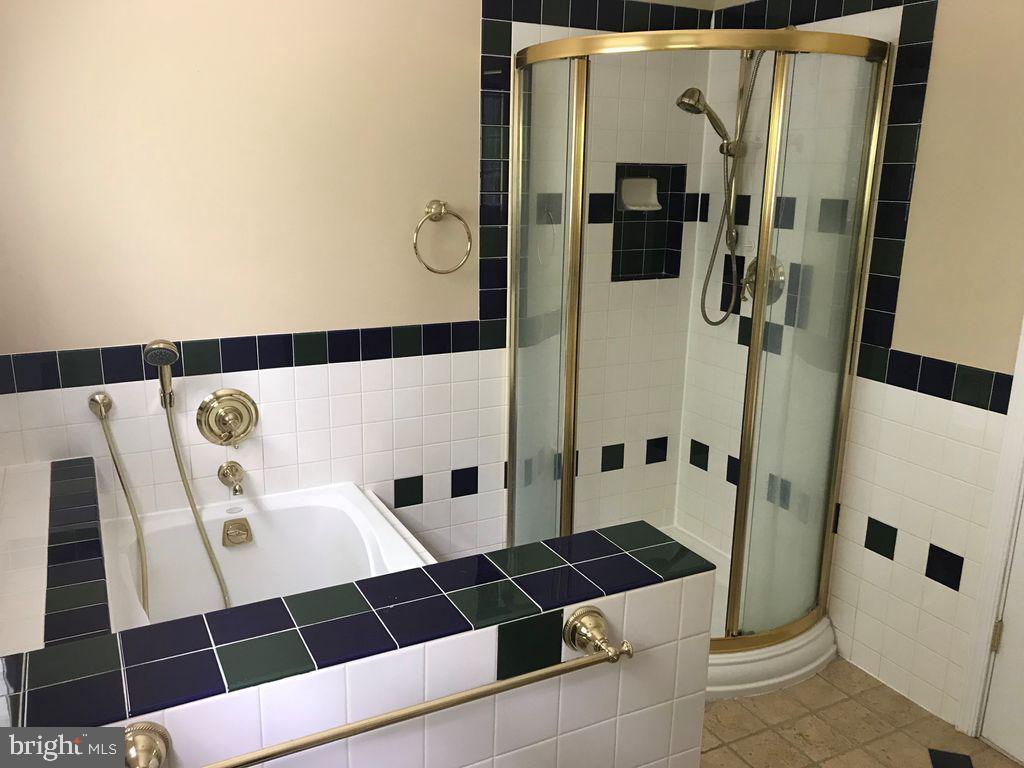 MERRIMACK PARK - Residential Lease