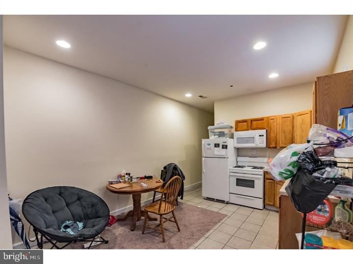 NORTH CENTRAL - Residential Lease