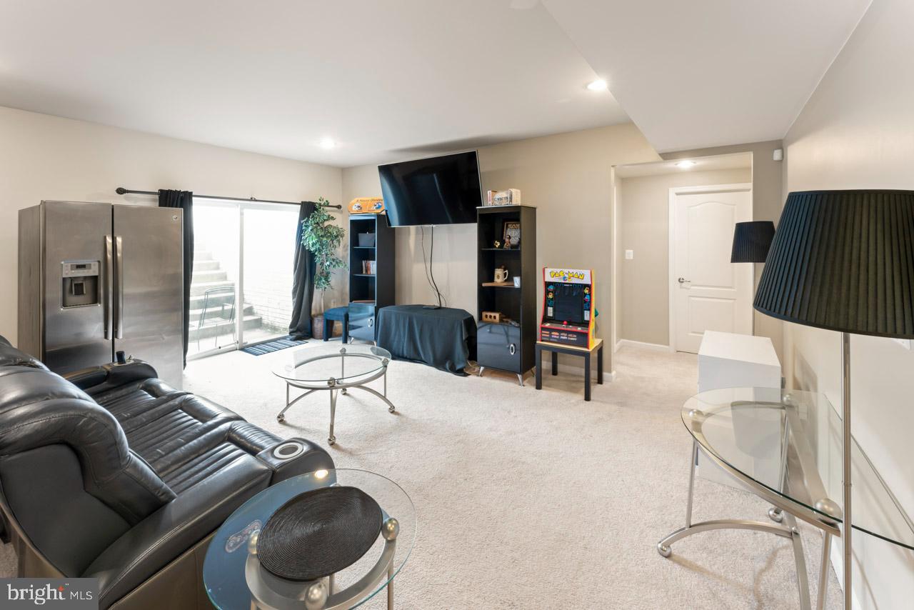 EMBREY MILL - Residential