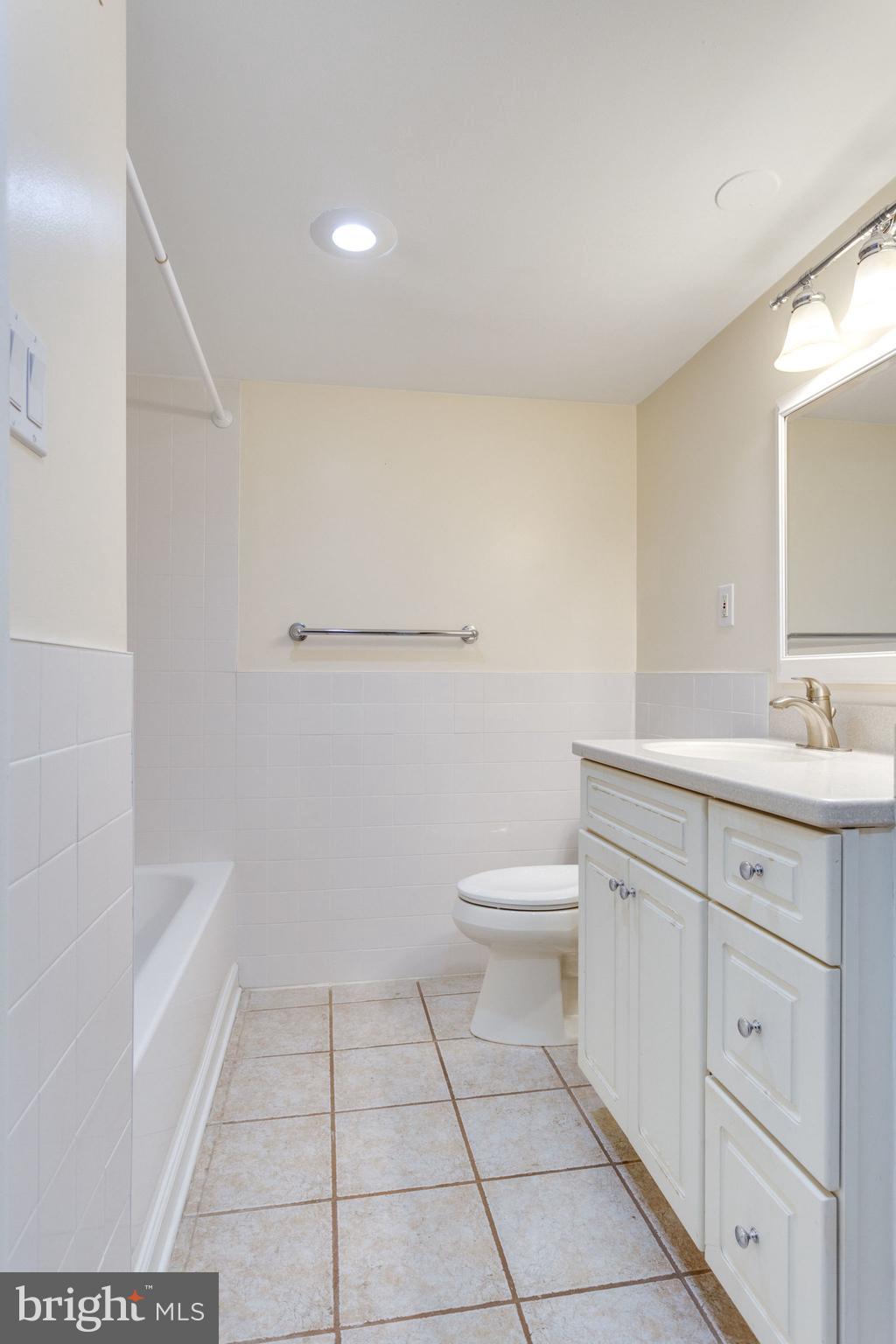 TOWER VILLAS - Residential