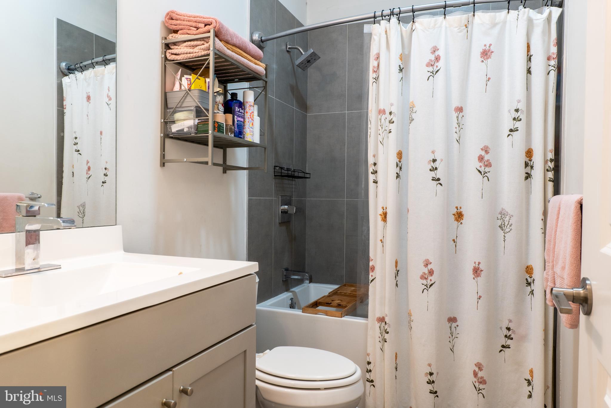 MANTUA - Residential