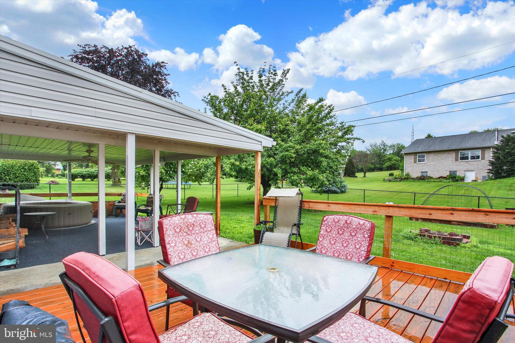 MEADOWBROOK - Residential