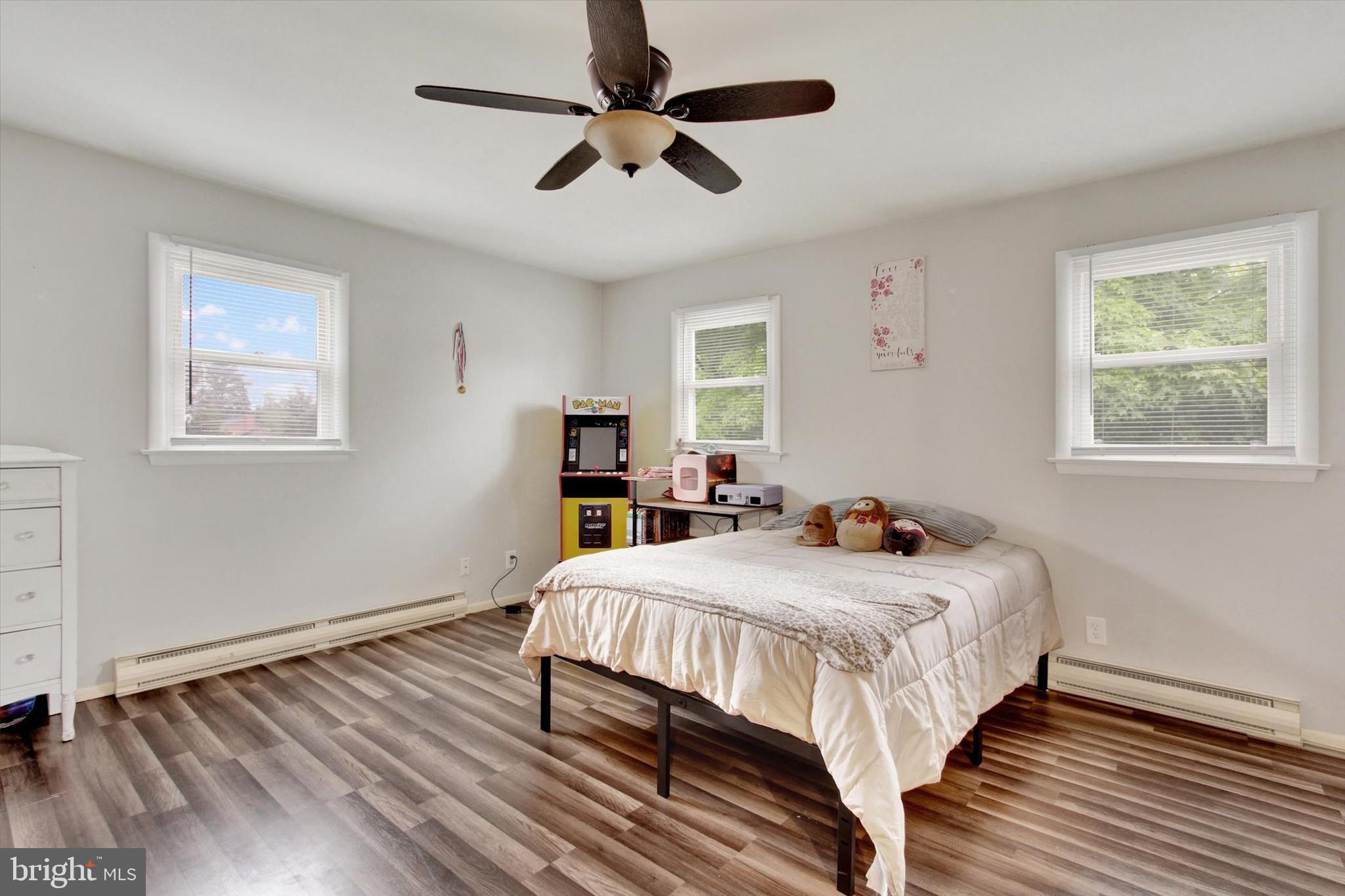 MEADOWBROOK - Residential