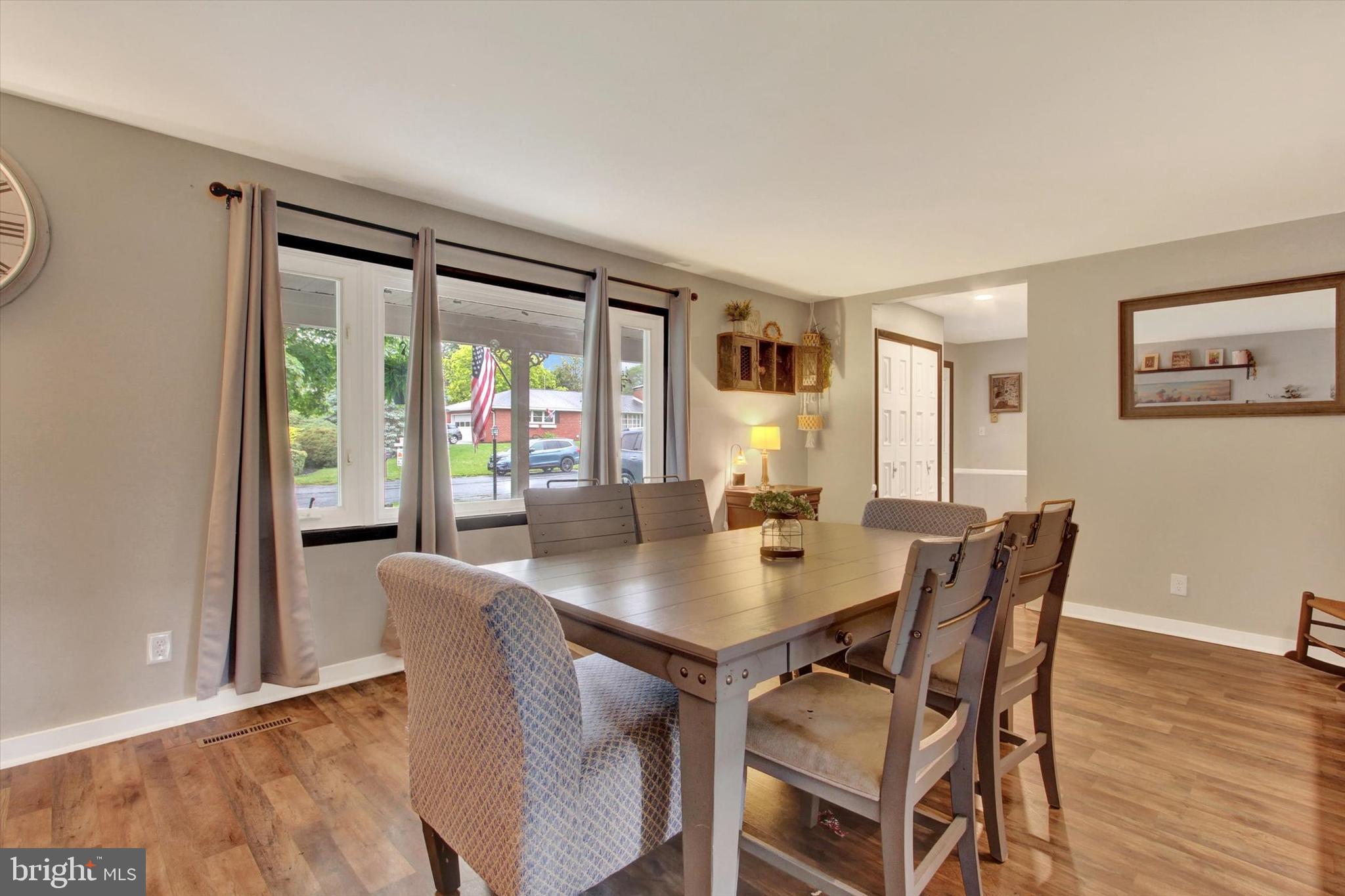 MEADOWBROOK - Residential