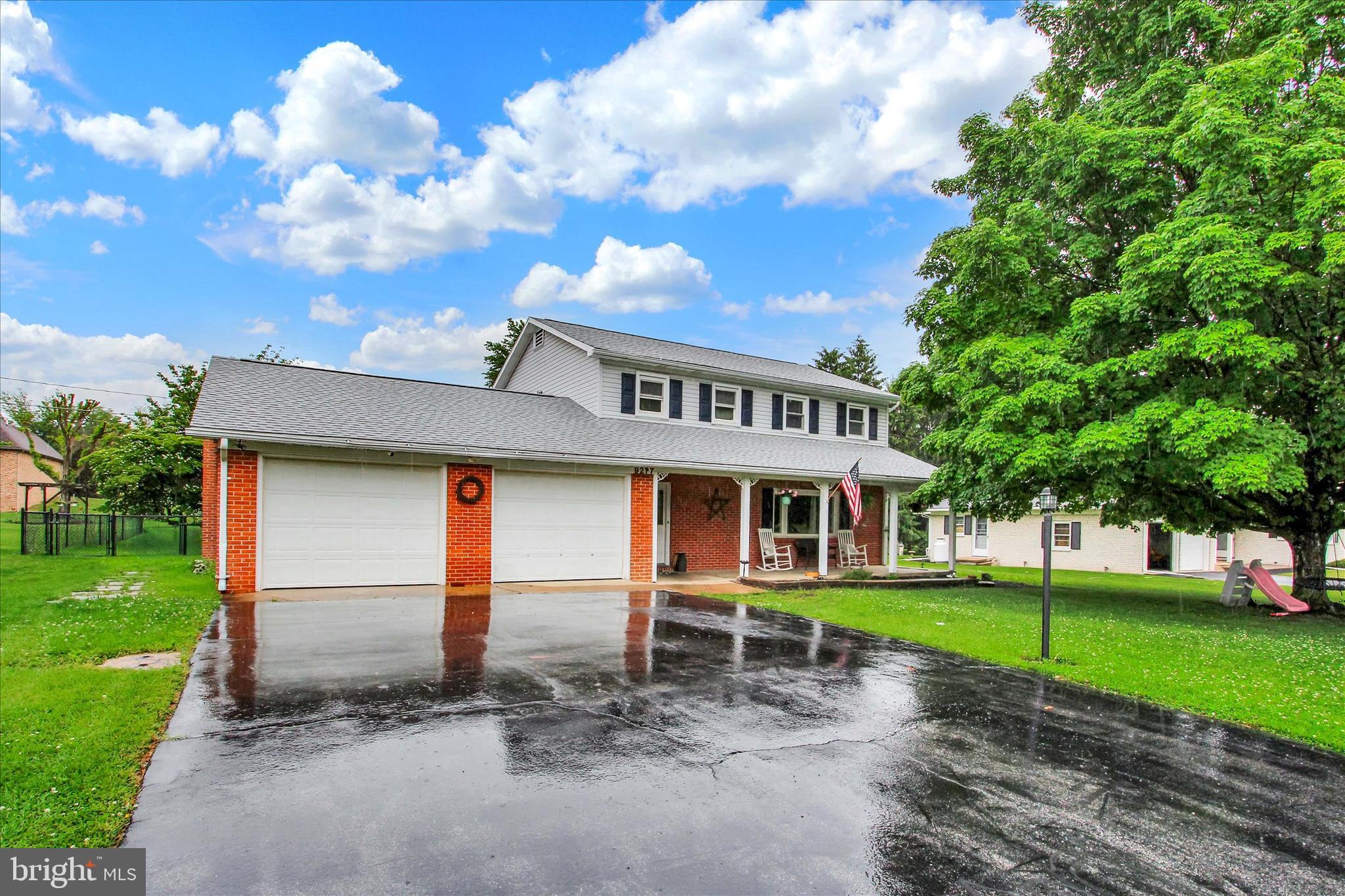 MEADOWBROOK - Residential