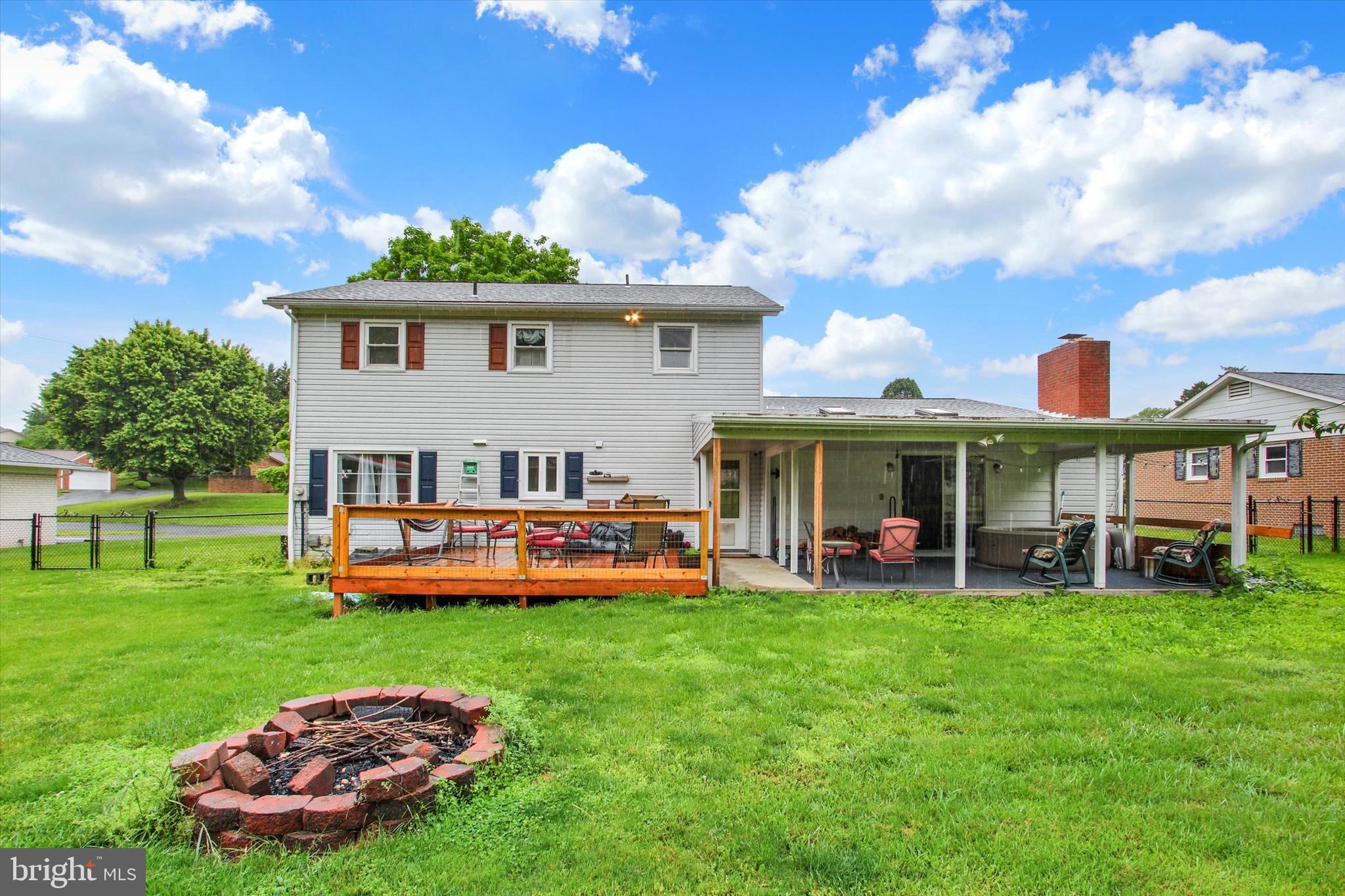 MEADOWBROOK - Residential