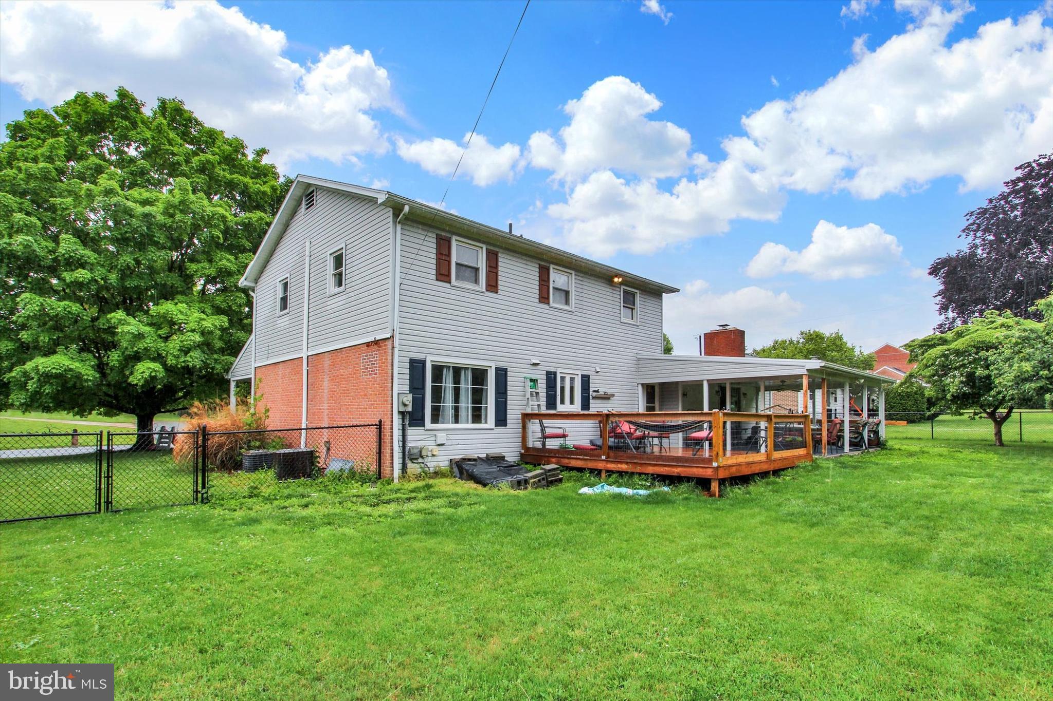 MEADOWBROOK - Residential
