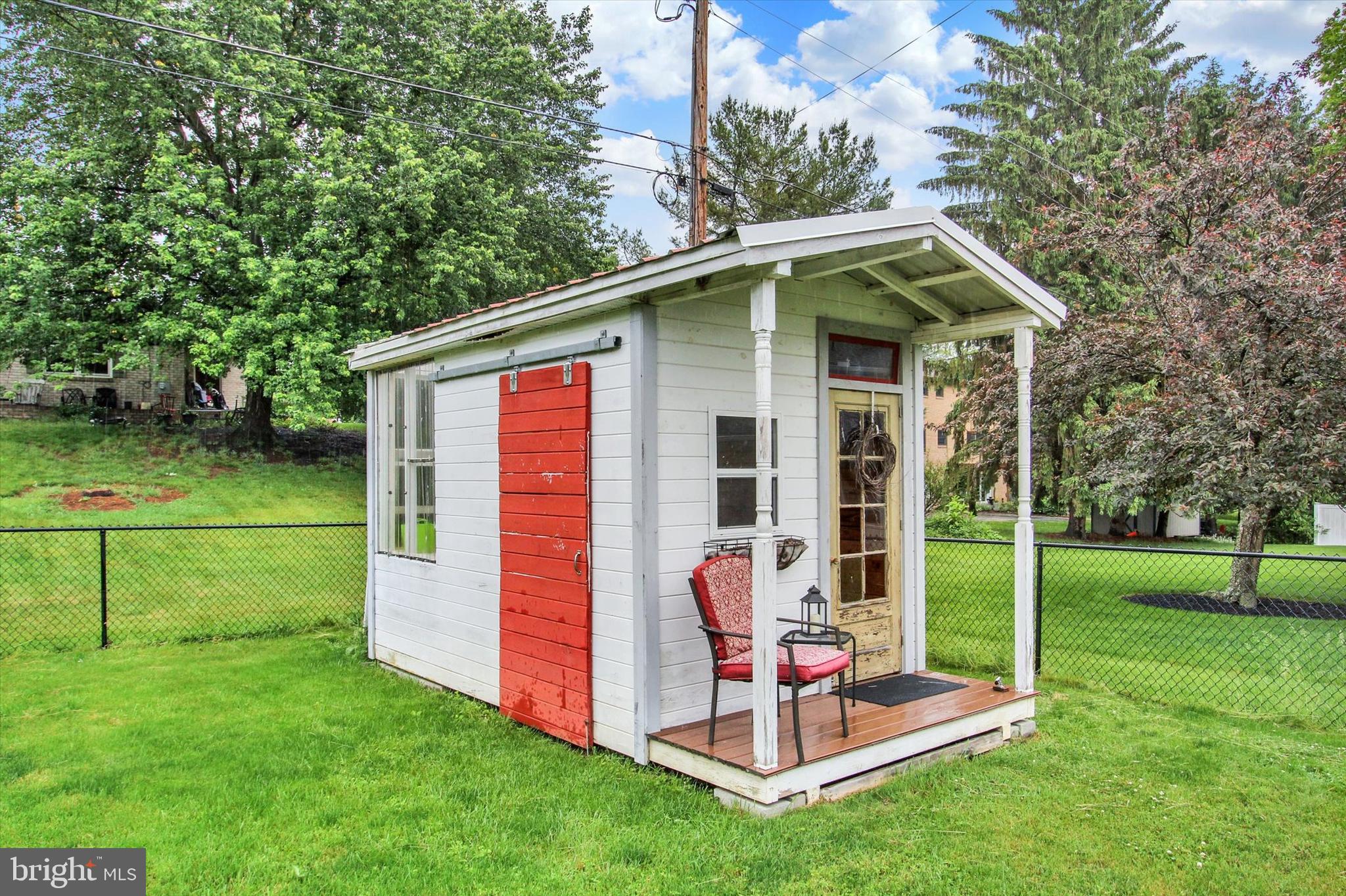 MEADOWBROOK - Residential