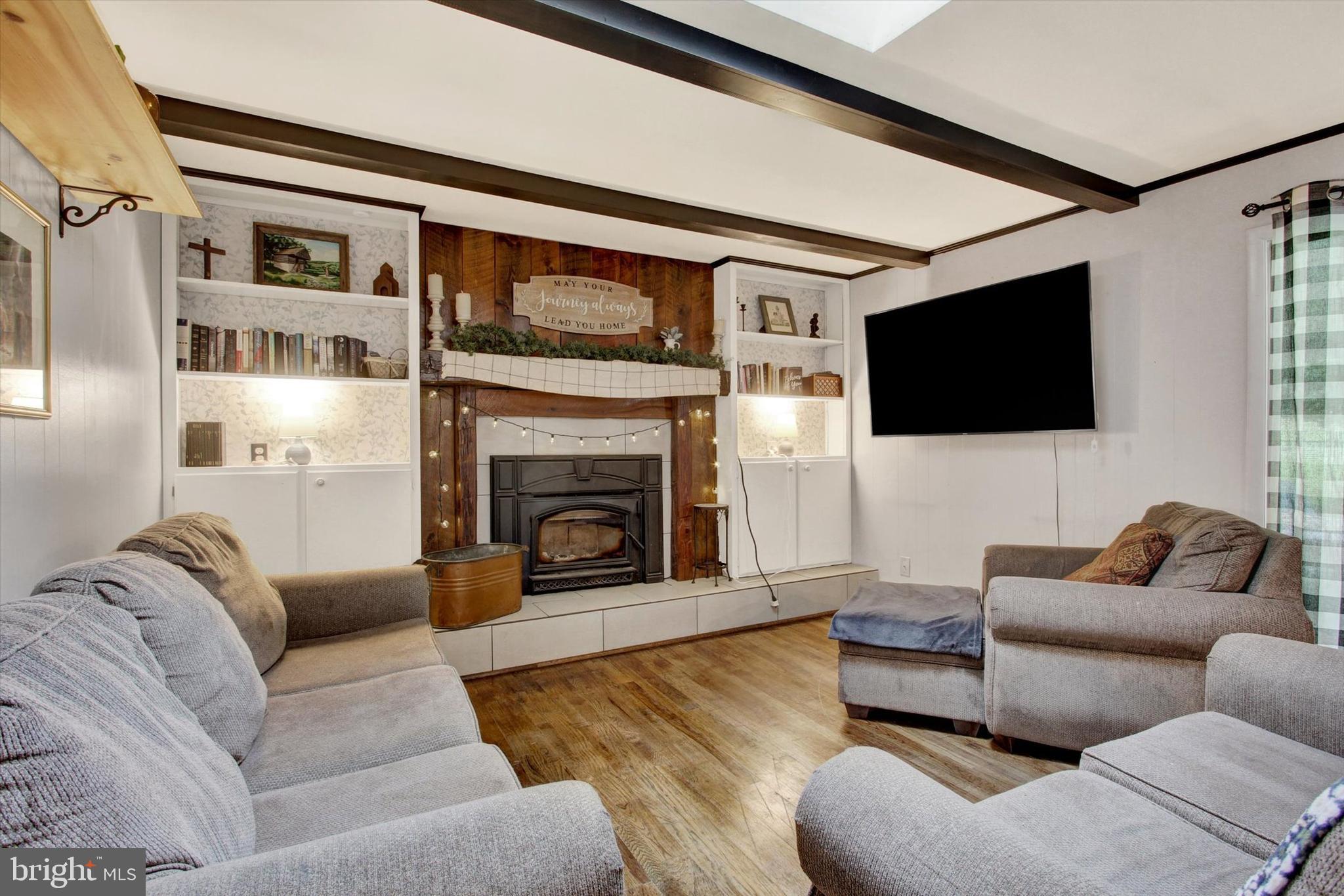 MEADOWBROOK - Residential
