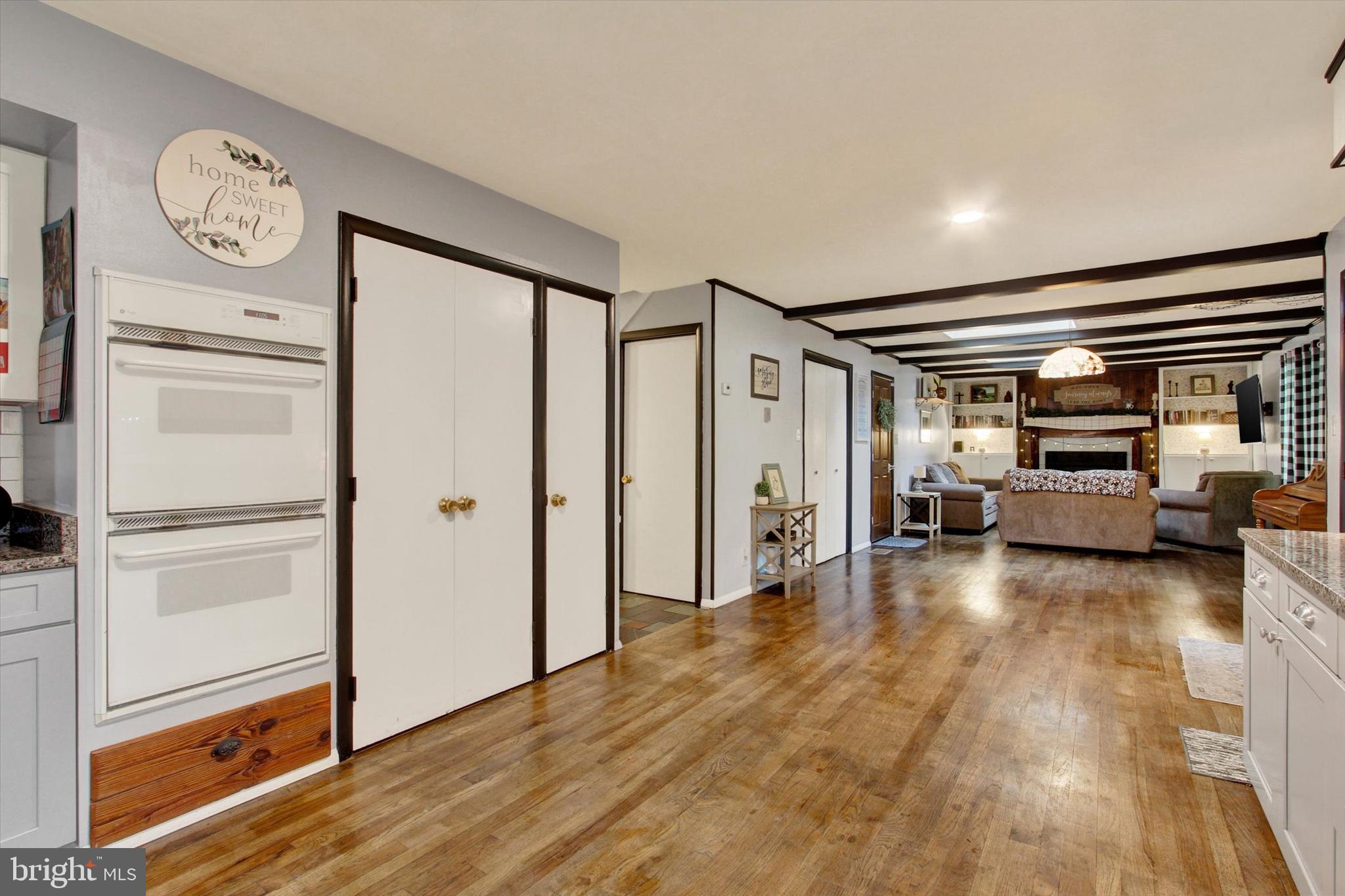 MEADOWBROOK - Residential