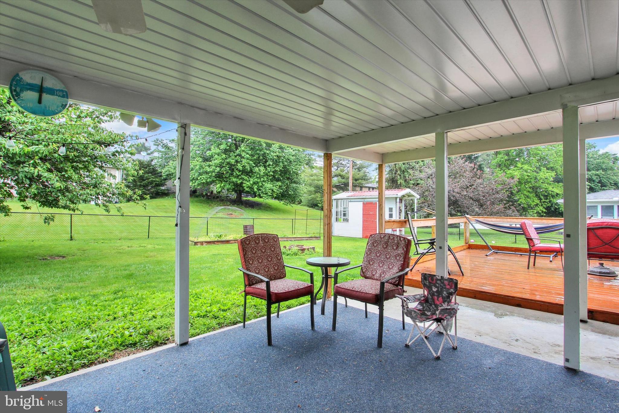 MEADOWBROOK - Residential