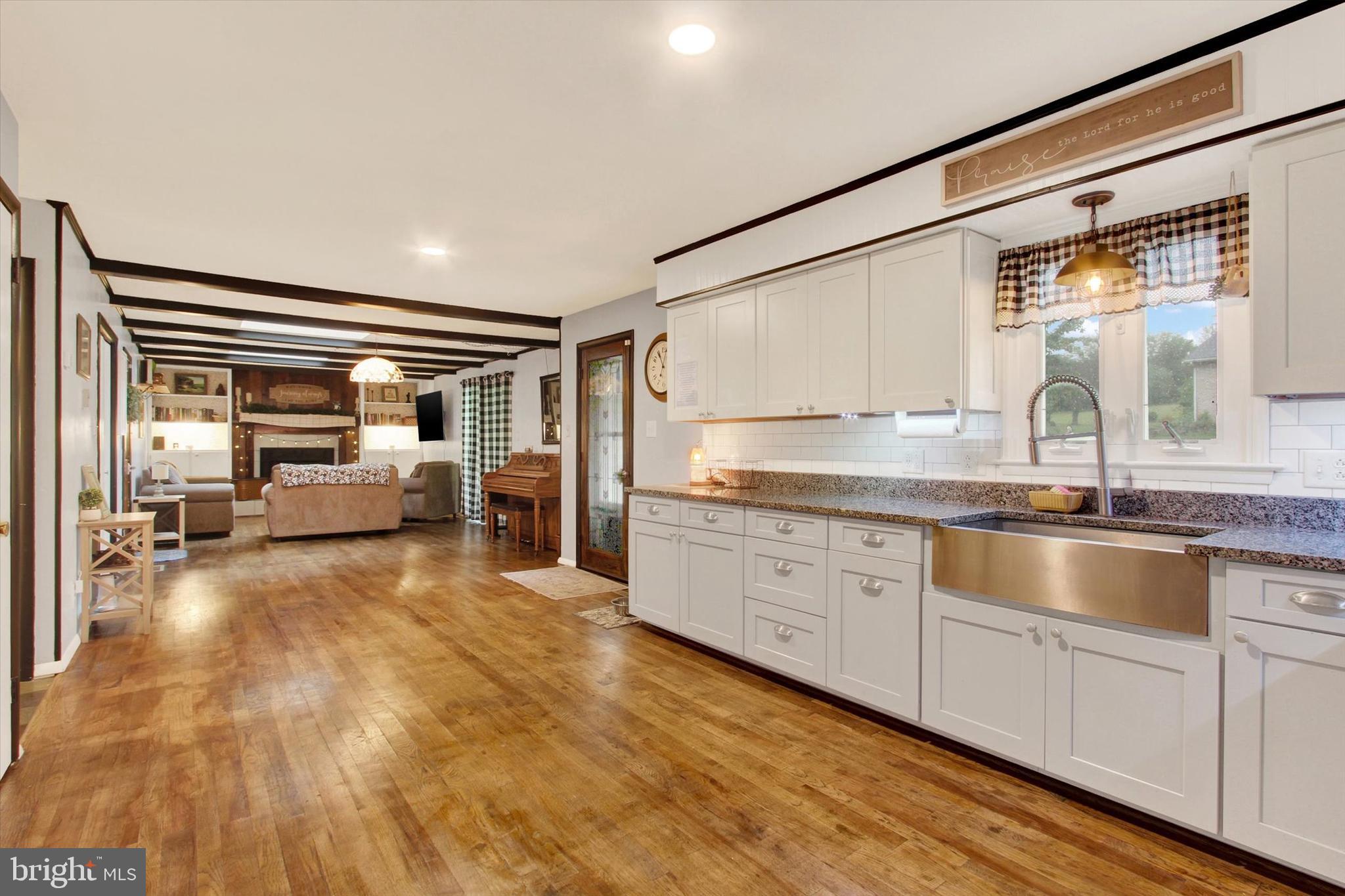 MEADOWBROOK - Residential