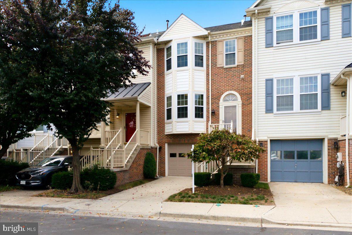 511 SUGARBUSH CIRCLE